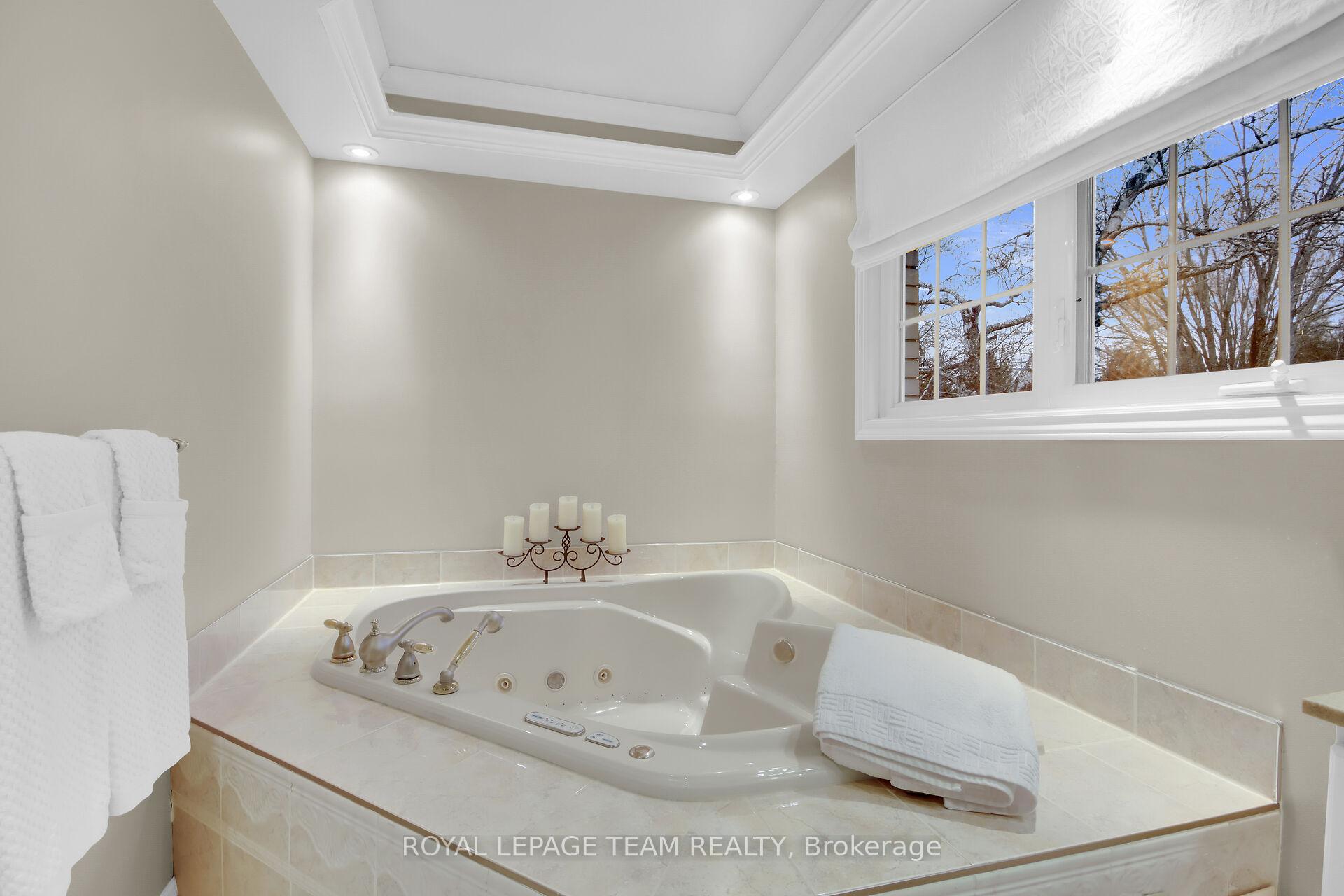 Photo 20 of 172 Old Colony Road, Ottawa, Kanata - Glencairn/Hazeldean — HOMEH
