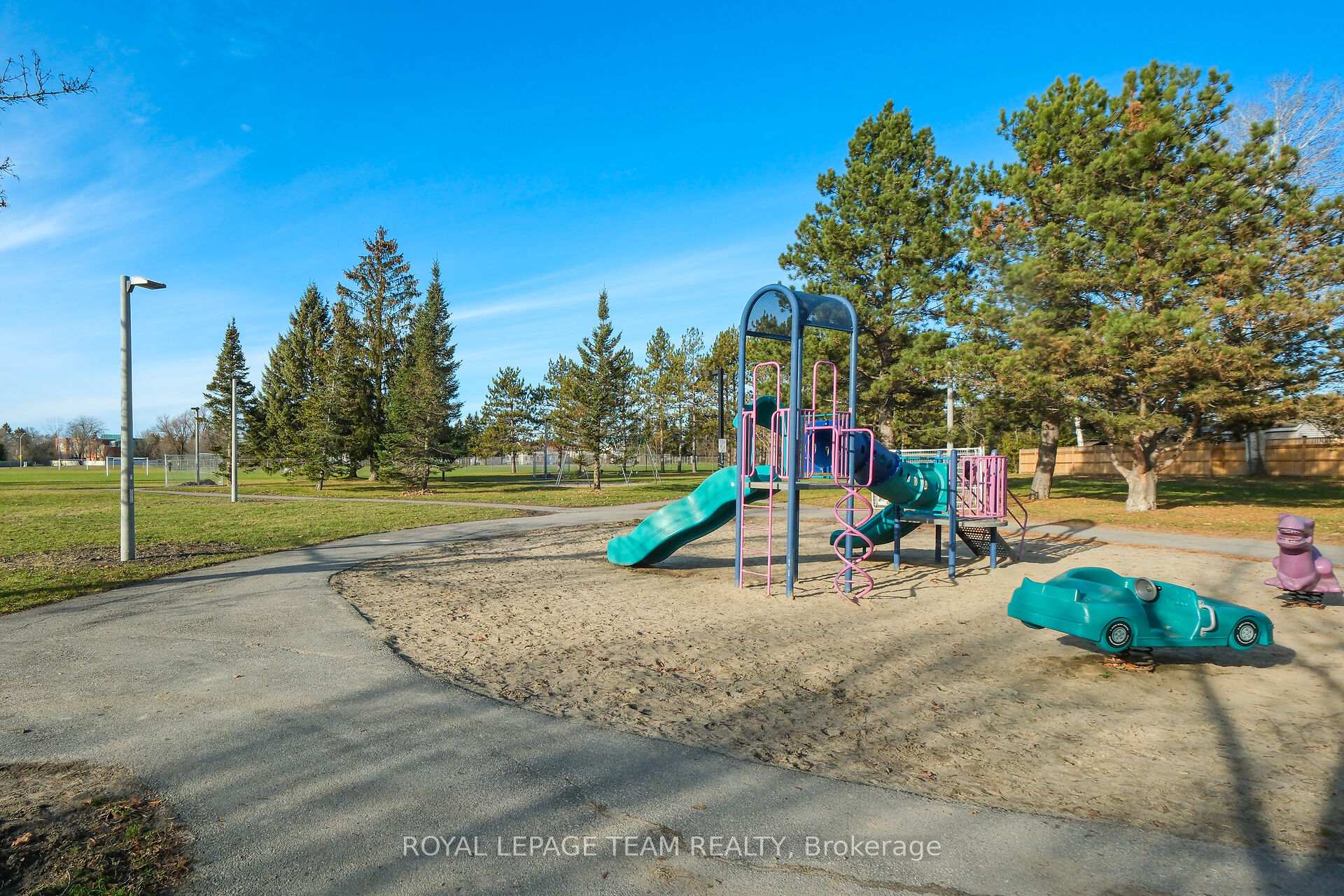 Photo 37 of 172 Old Colony Road, Ottawa, Kanata - Glencairn/Hazeldean — HOMEH