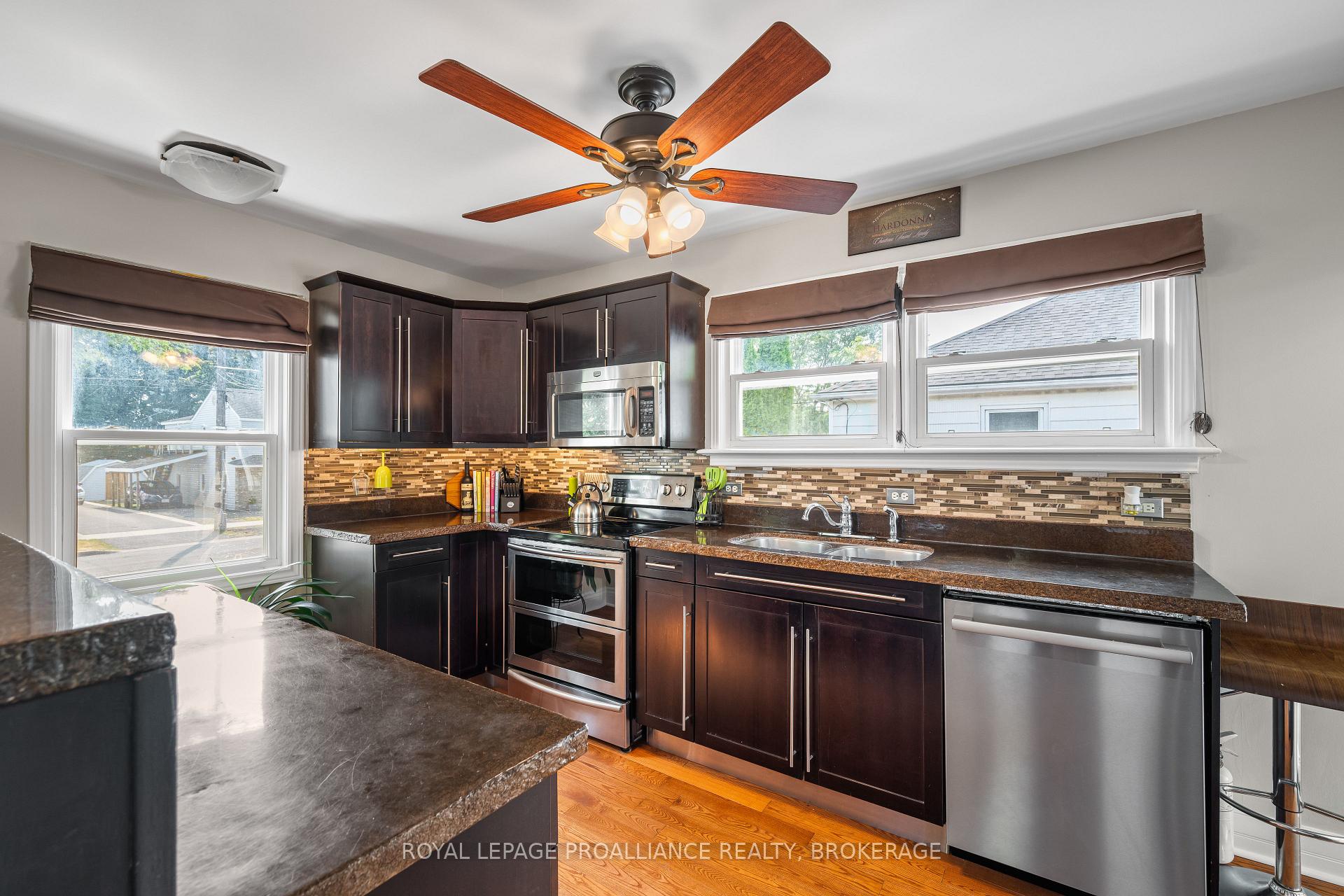 Photo 5 of 68 Hillcrest Avenue, Kingston, East of Sir John A. Blvd — HOMEH