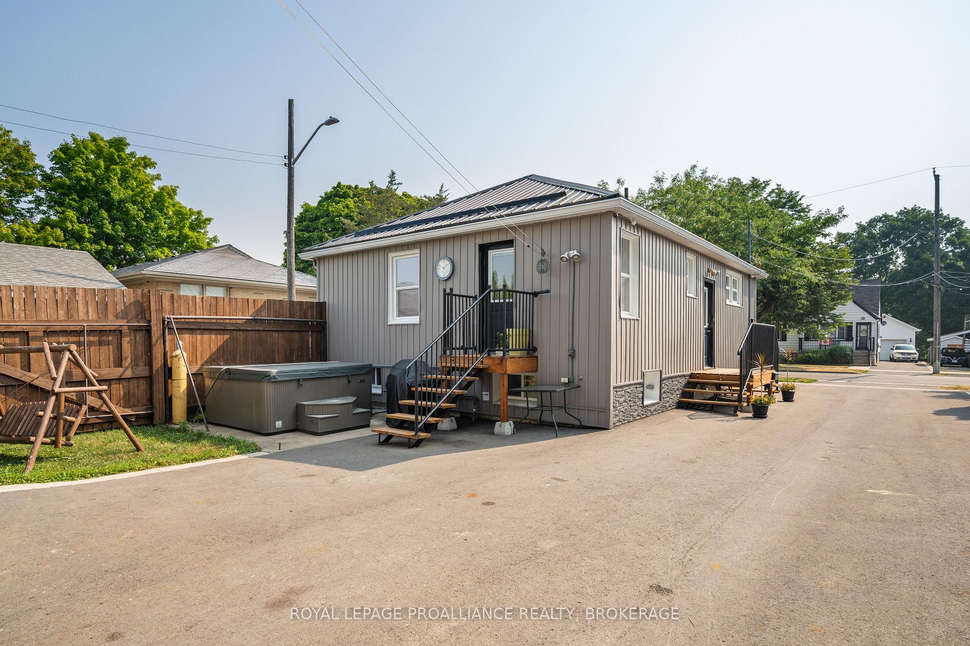 Photo 28 of 68 Hillcrest Avenue, Kingston, East of Sir John A. Blvd — HOMEH