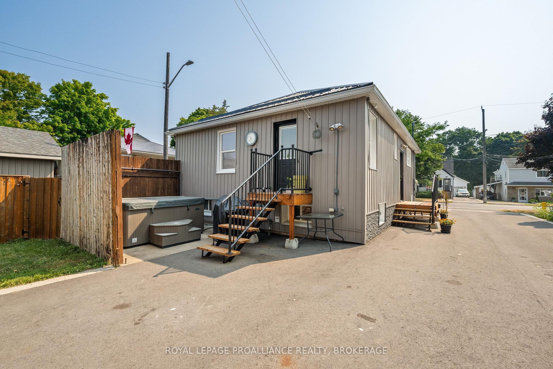 Photo 29 of 68 Hillcrest Avenue, Kingston, East of Sir John A. Blvd — HOMEH