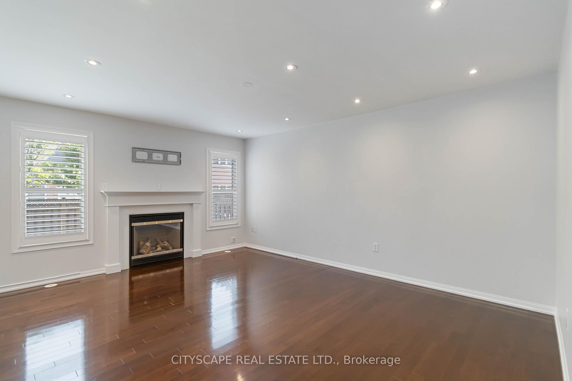 Photo 4 of 256 Whetham Heights, Milton, Harrison — HOMEH