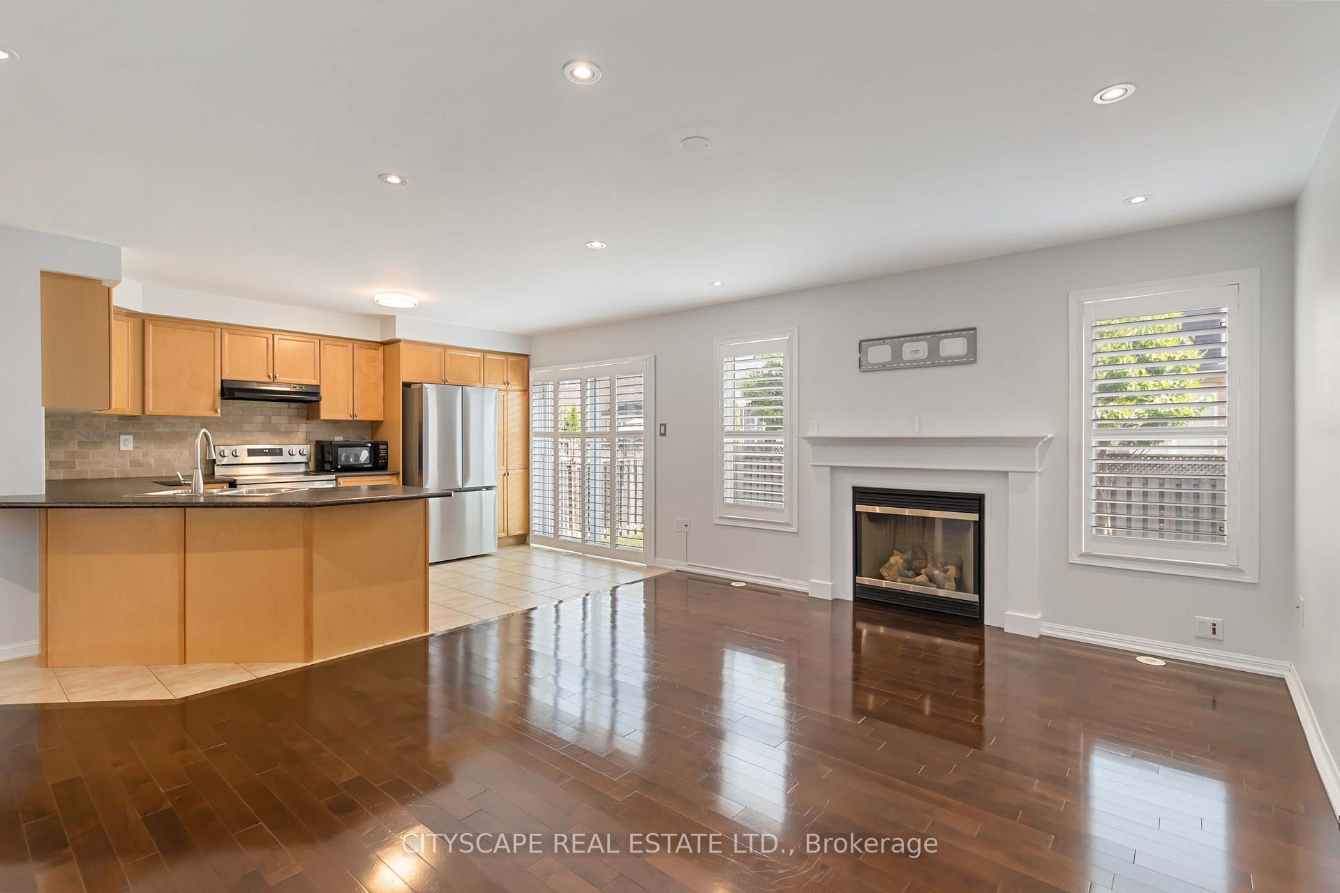 Photo 5 of 256 Whetham Heights, Milton, Harrison — HOMEH