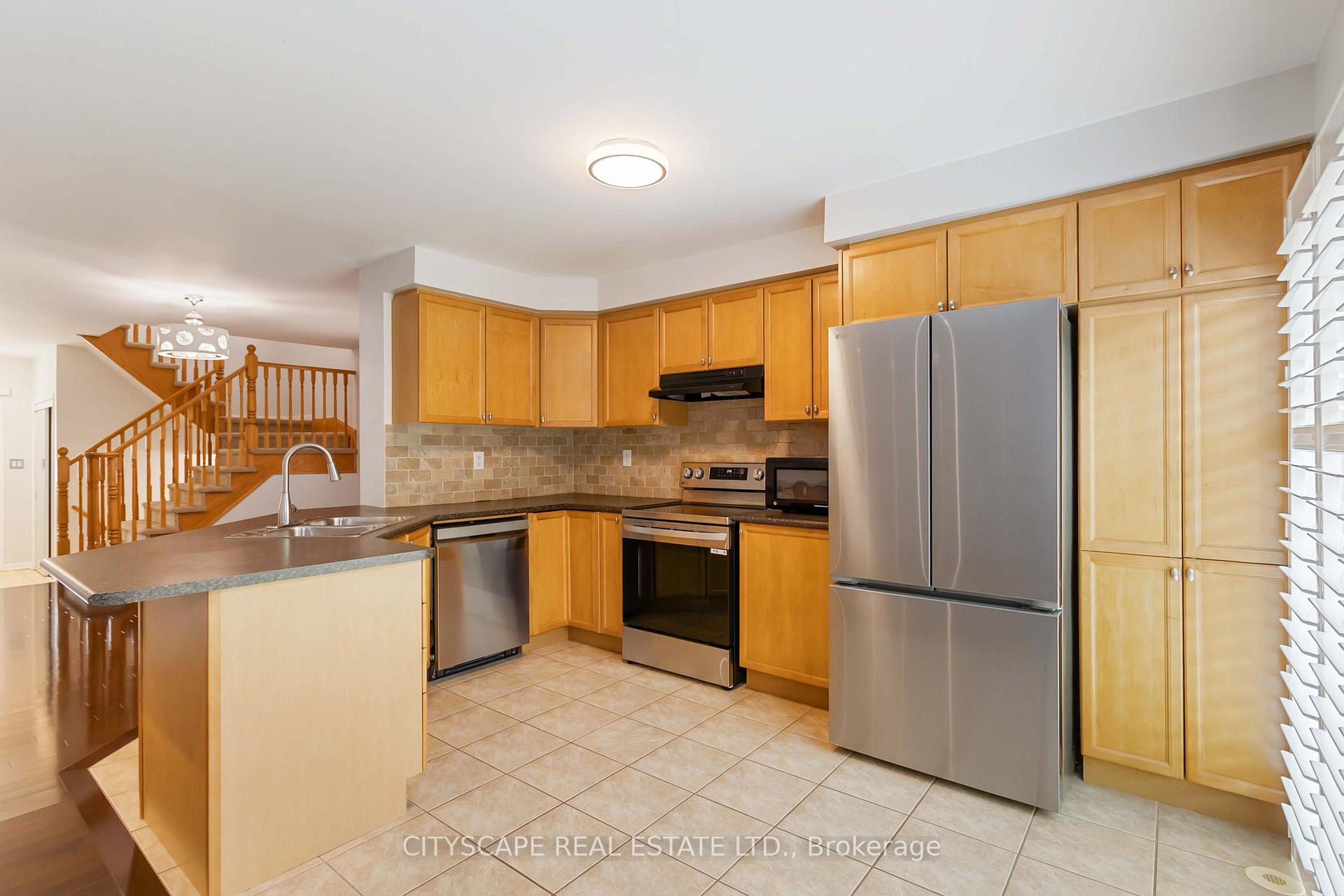 Photo 7 of 256 Whetham Heights, Milton, Harrison — HOMEH