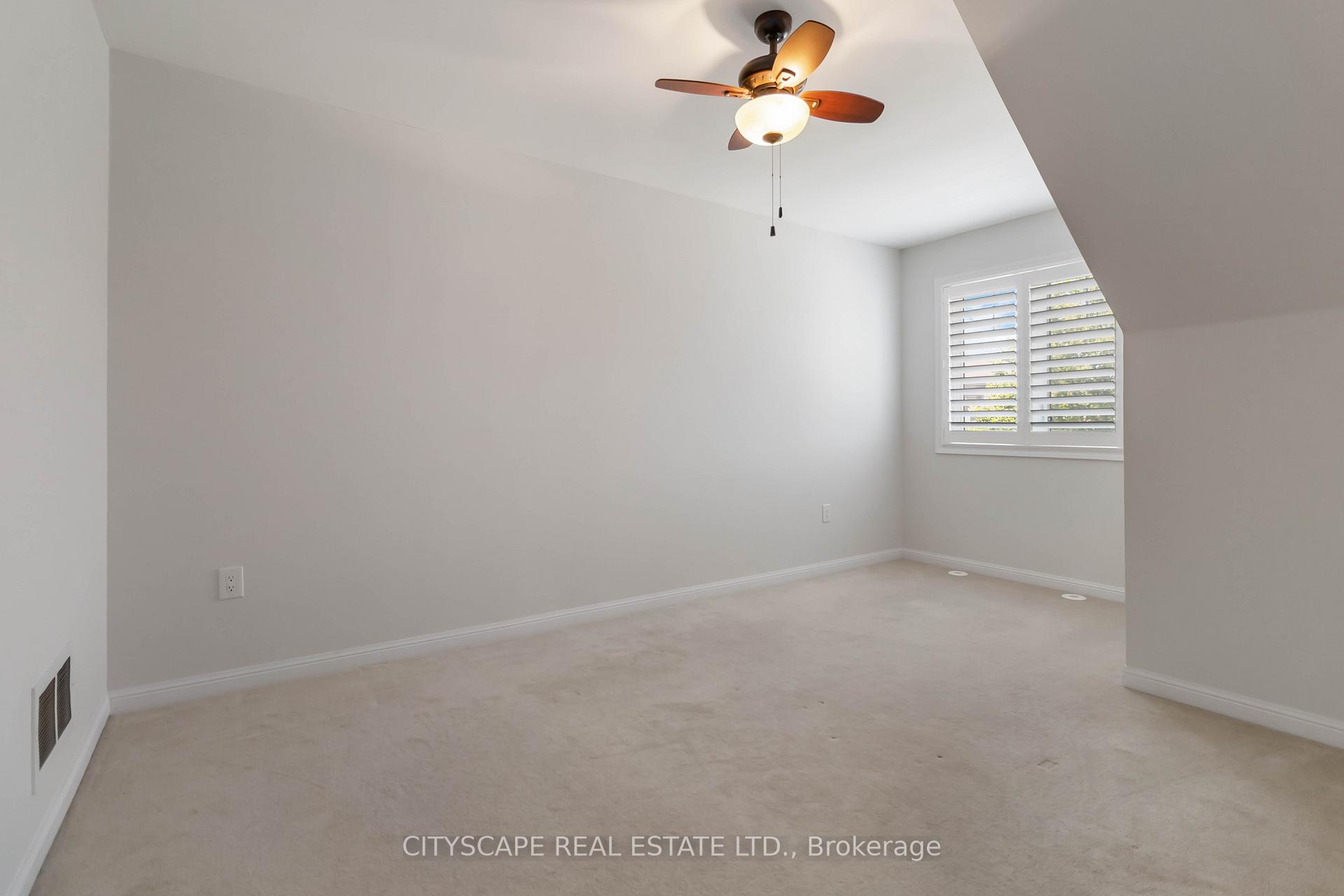 Photo 11 of 256 Whetham Heights, Milton, Harrison — HOMEH