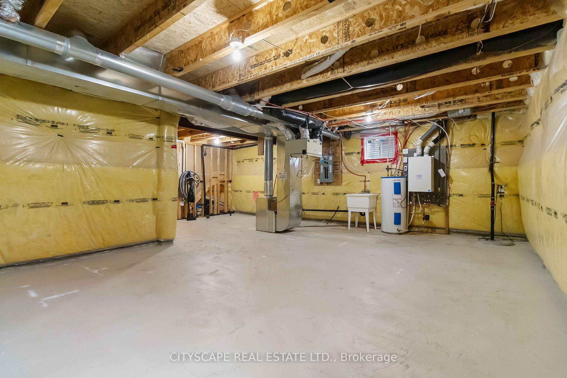 Photo 19 of 256 Whetham Heights, Milton, Harrison — HOMEH