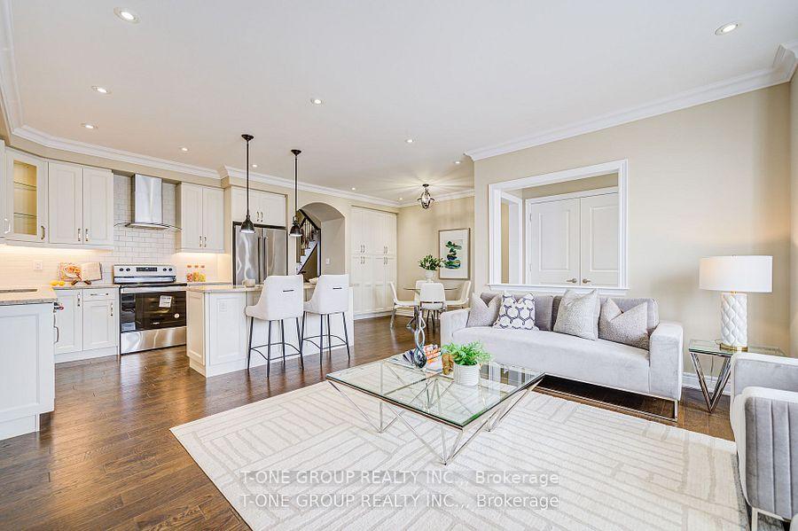 Photo 3 of 9 Couloir Drive, Markham, Cornell — HOMEH