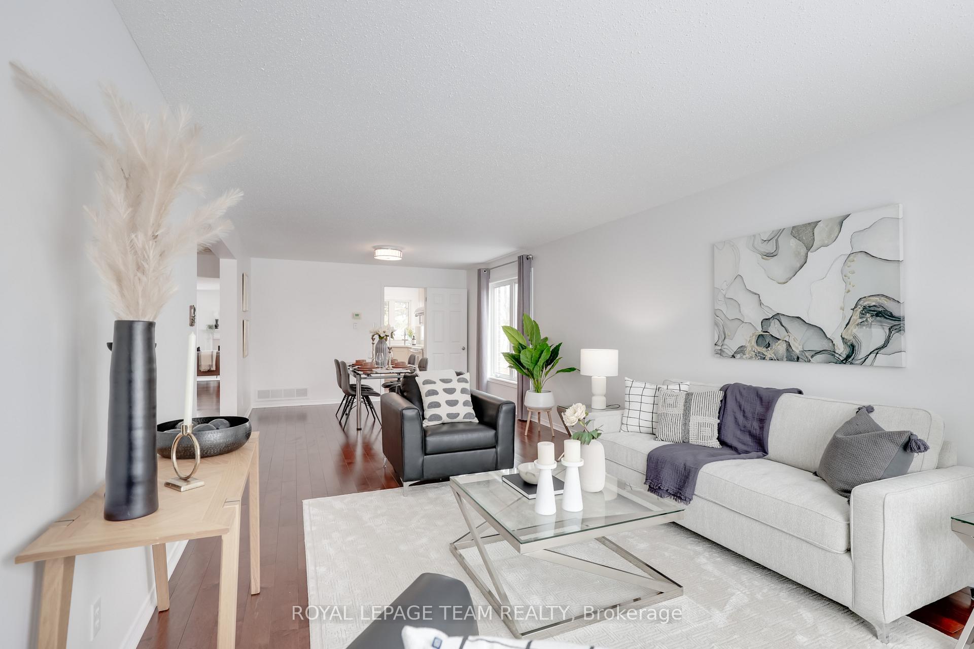 Photo 3 of 82 Hansen Avenue, Ottawa, Kanata - Kanata Lakes/Heritage Hills — HOMEH