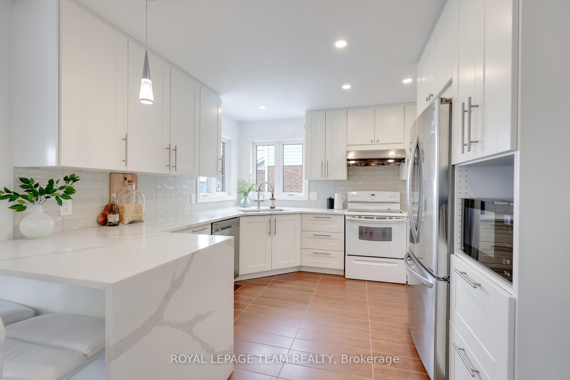 Photo 12 of 82 Hansen Avenue, Ottawa, Kanata - Kanata Lakes/Heritage Hills — HOMEH