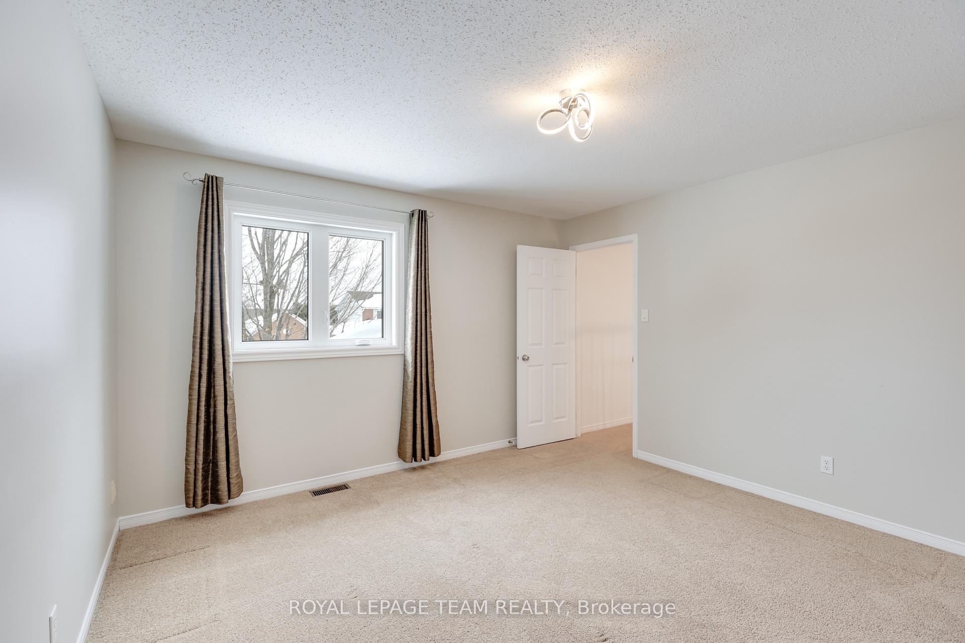 Photo 30 of 82 Hansen Avenue, Ottawa, Kanata - Kanata Lakes/Heritage Hills — HOMEH