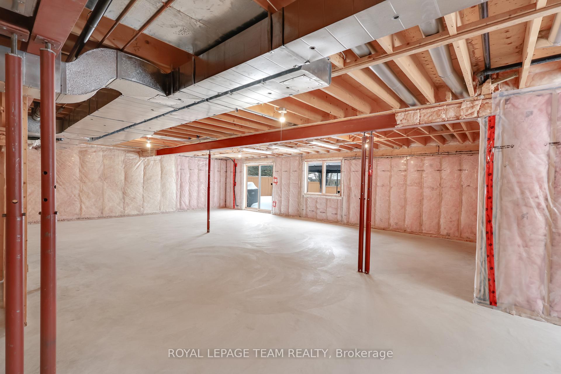 Photo 37 of 82 Hansen Avenue, Ottawa, Kanata - Kanata Lakes/Heritage Hills — HOMEH