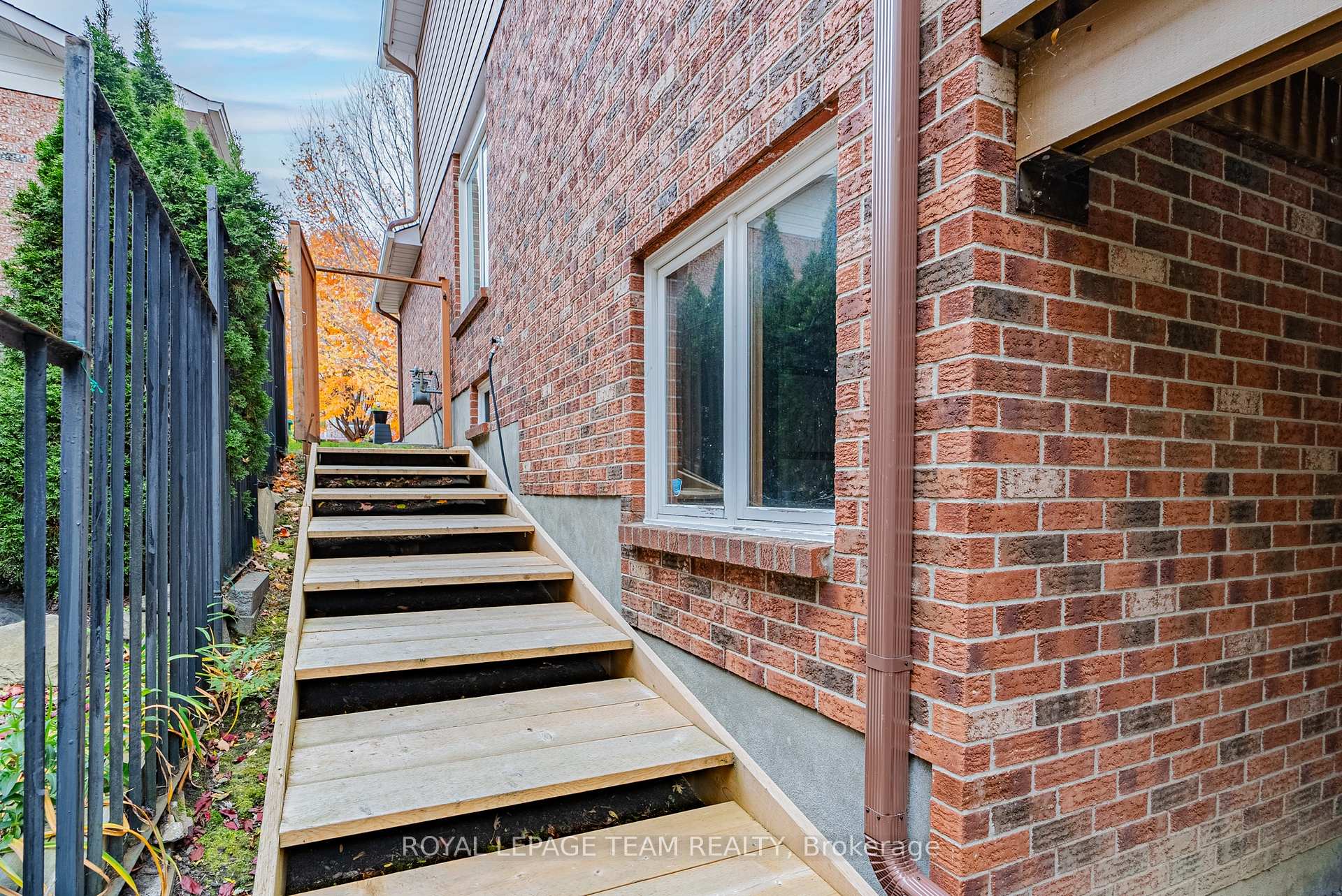 Photo 39 of 82 Hansen Avenue, Ottawa, Kanata - Kanata Lakes/Heritage Hills — HOMEH
