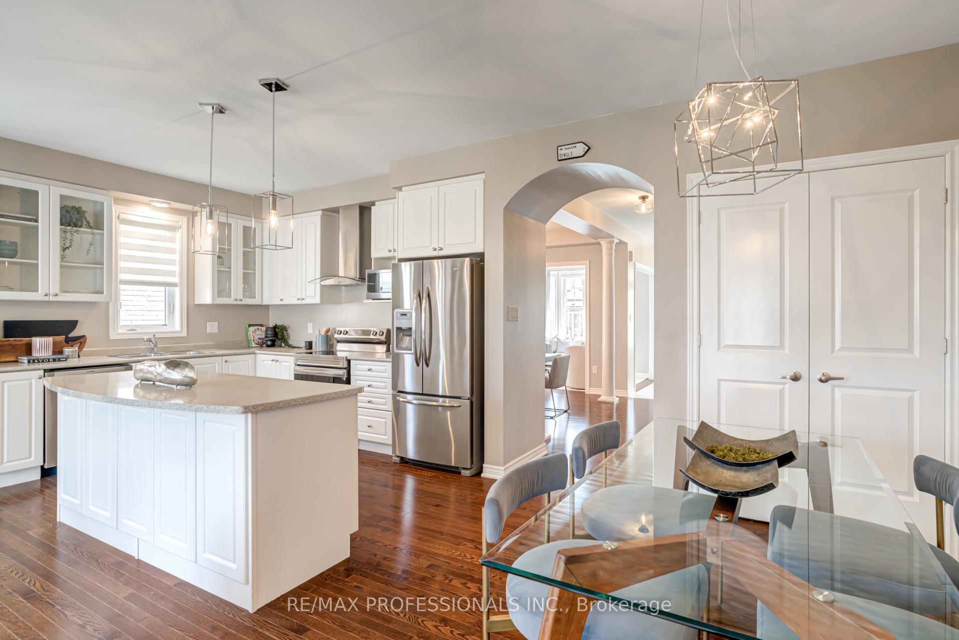Photo 12 of 132 Cornwall Drive, Markham, Cornell — HOMEH