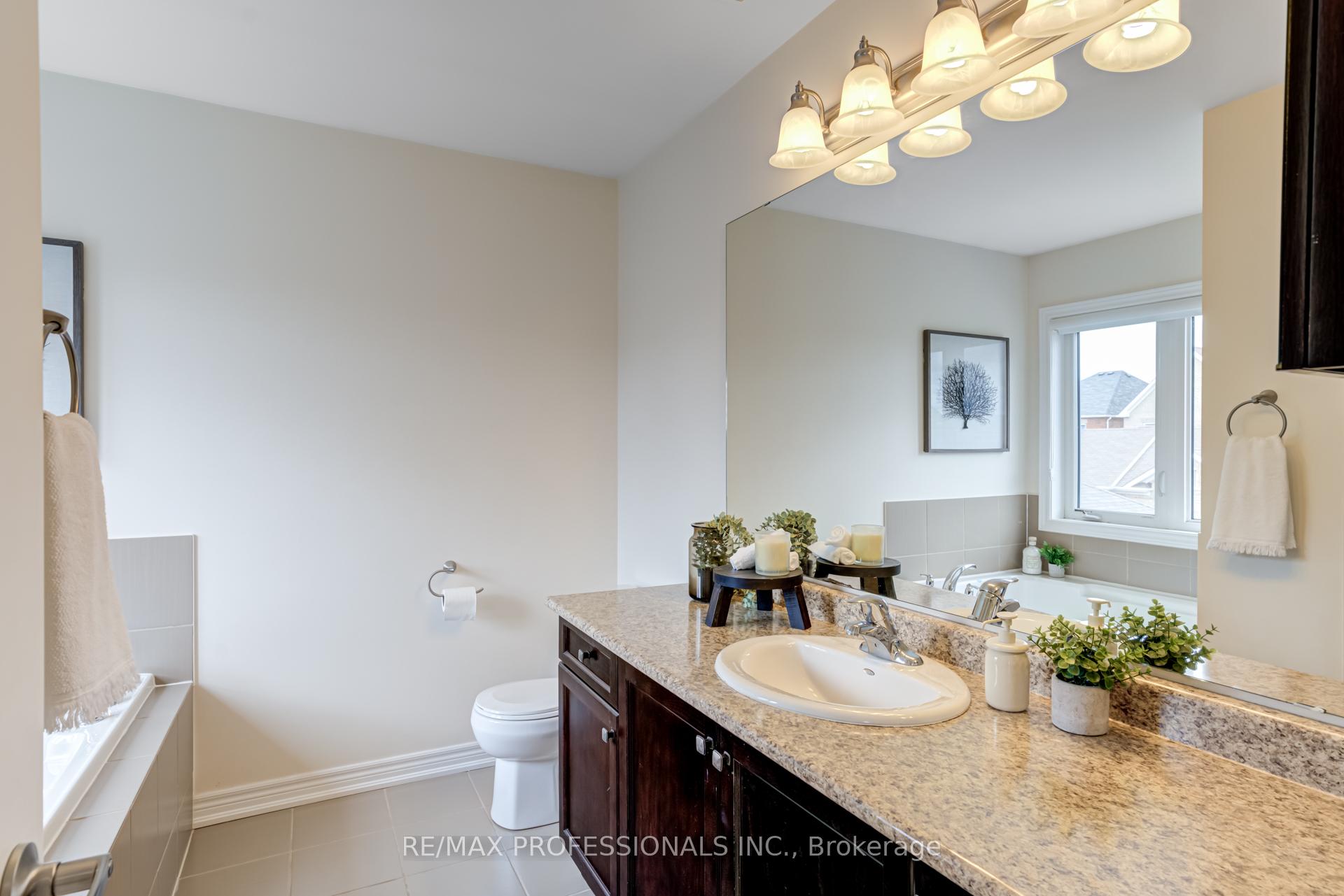 Photo 28 of 132 Cornwall Drive, Markham, Cornell — HOMEH