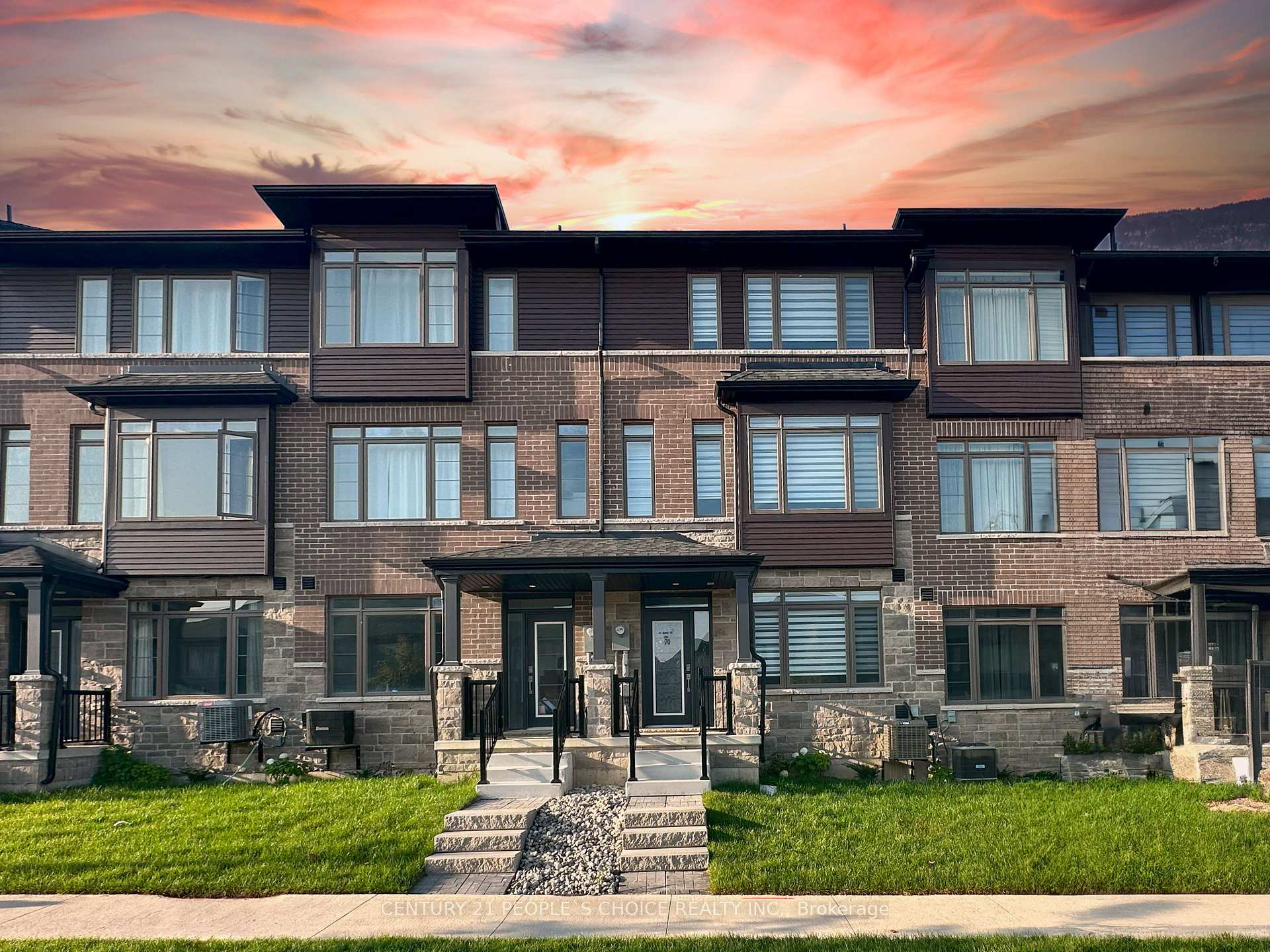 Photo 1 of Unit 70, 61 Soho Street, Hamilton, Stoney Creek Mountain — HOMEH