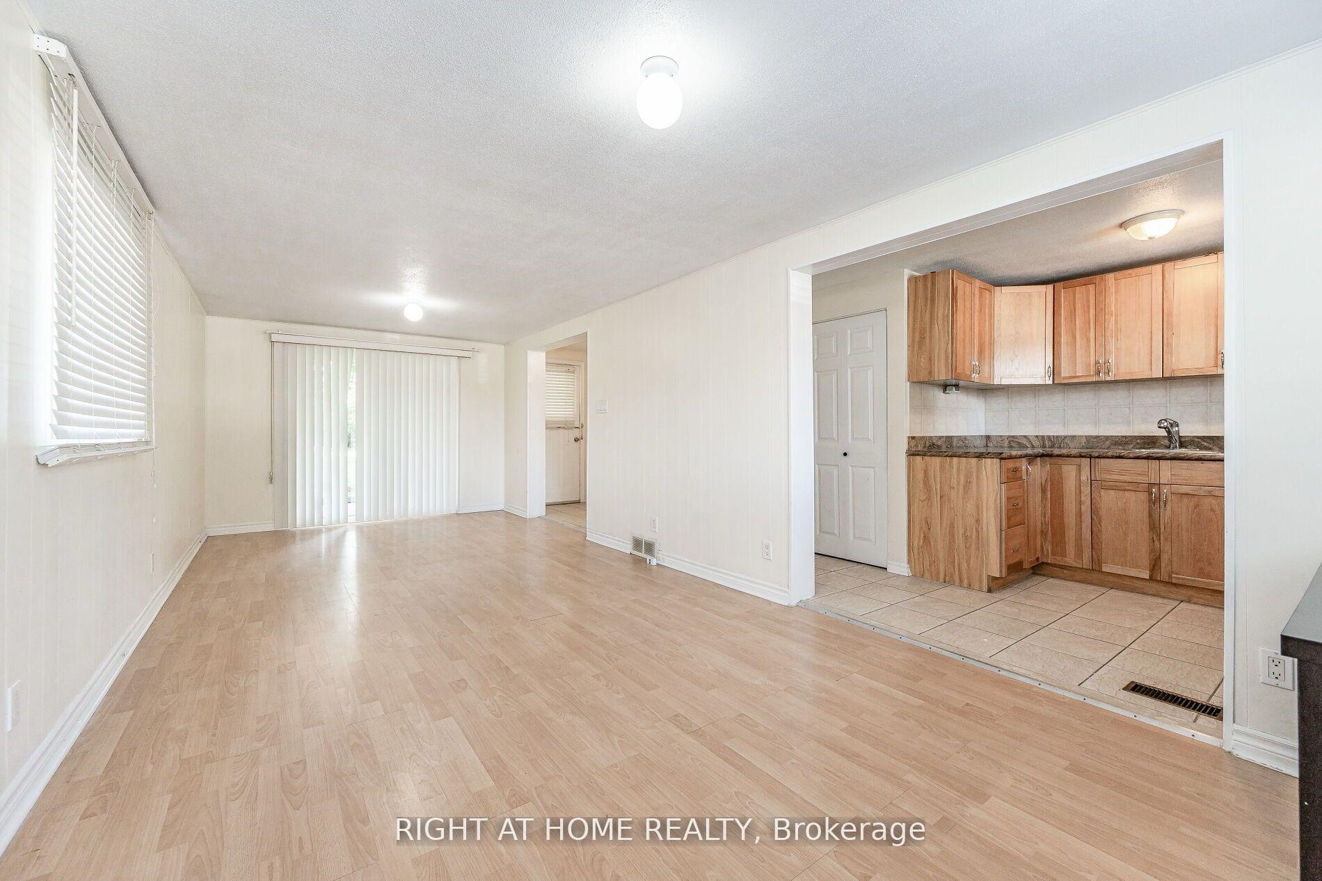Photo 6 of Unit Unit B (BSMT), 56 Carmen Avenue, Hamilton, Macassa — HOMEH