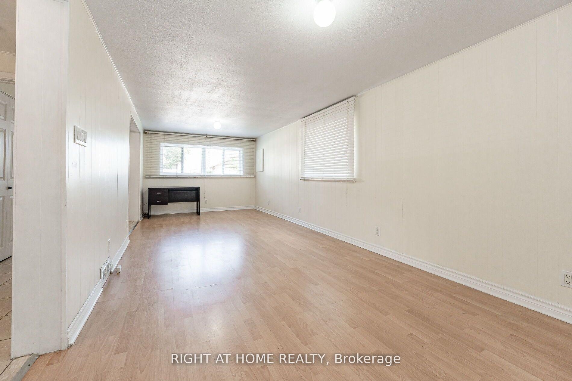 Photo 8 of Unit Unit B (BSMT), 56 Carmen Avenue, Hamilton, Macassa — HOMEH