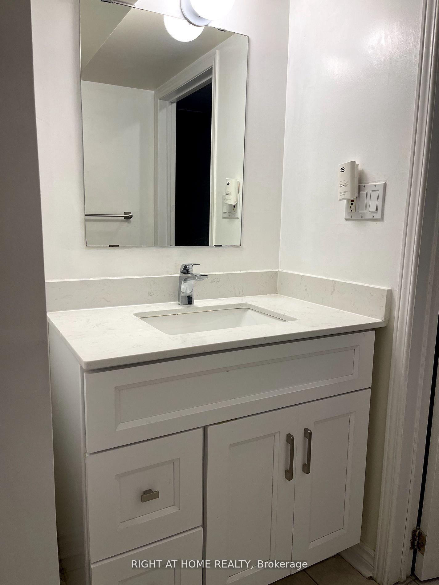 Photo 20 of Unit Unit B (BSMT), 56 Carmen Avenue, Hamilton, Macassa — HOMEH