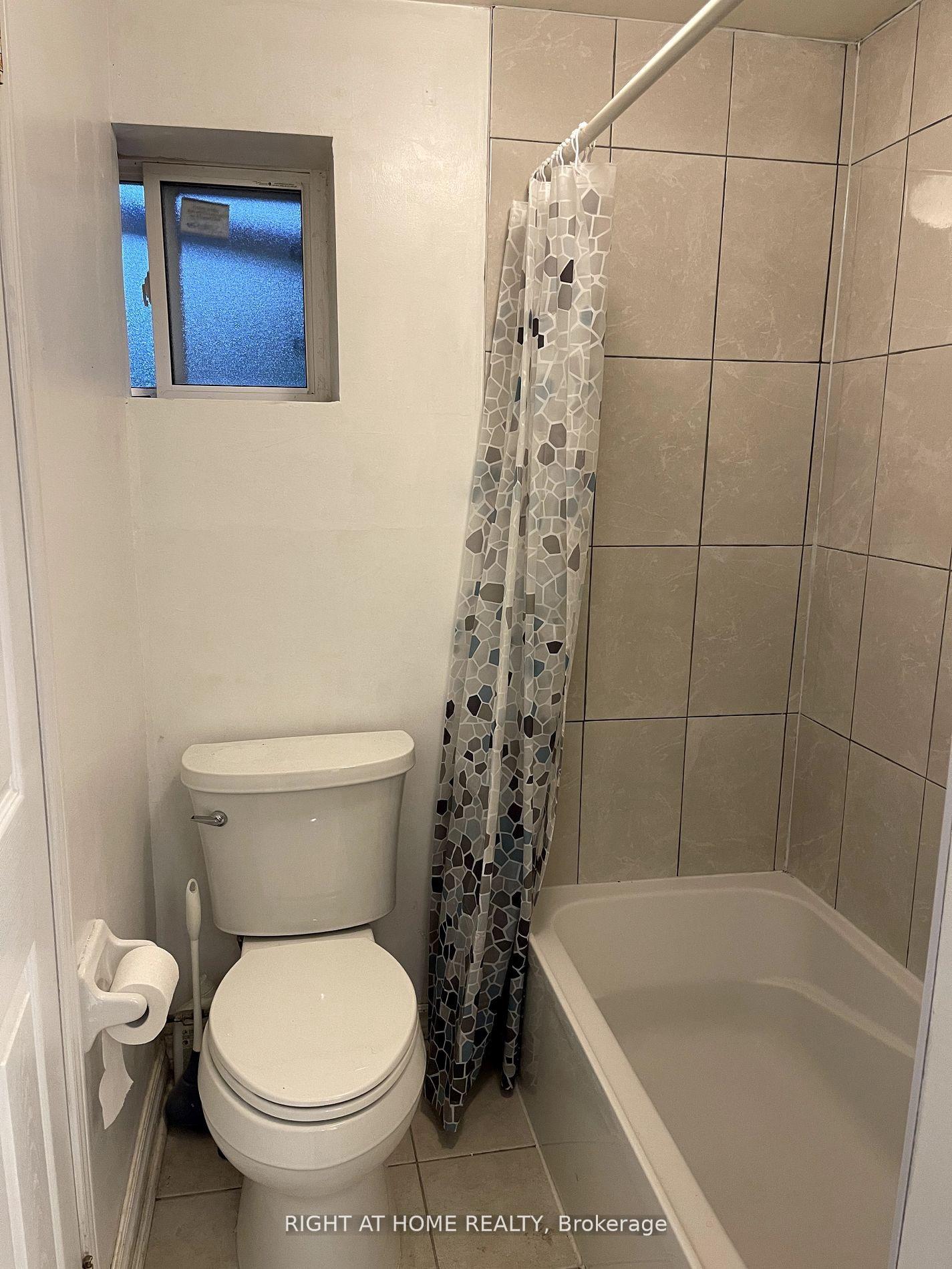 Photo 21 of Unit Unit B (BSMT), 56 Carmen Avenue, Hamilton, Macassa — HOMEH