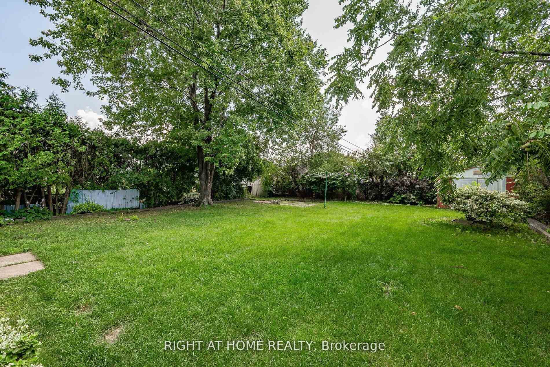 Photo 23 of Unit Unit B (BSMT), 56 Carmen Avenue, Hamilton, Macassa — HOMEH