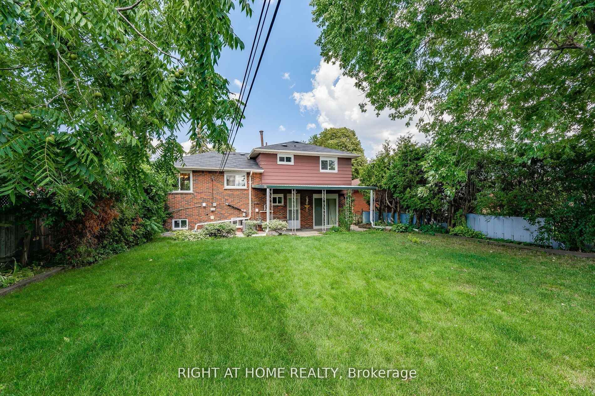 Photo 24 of Unit Unit B (BSMT), 56 Carmen Avenue, Hamilton, Macassa — HOMEH