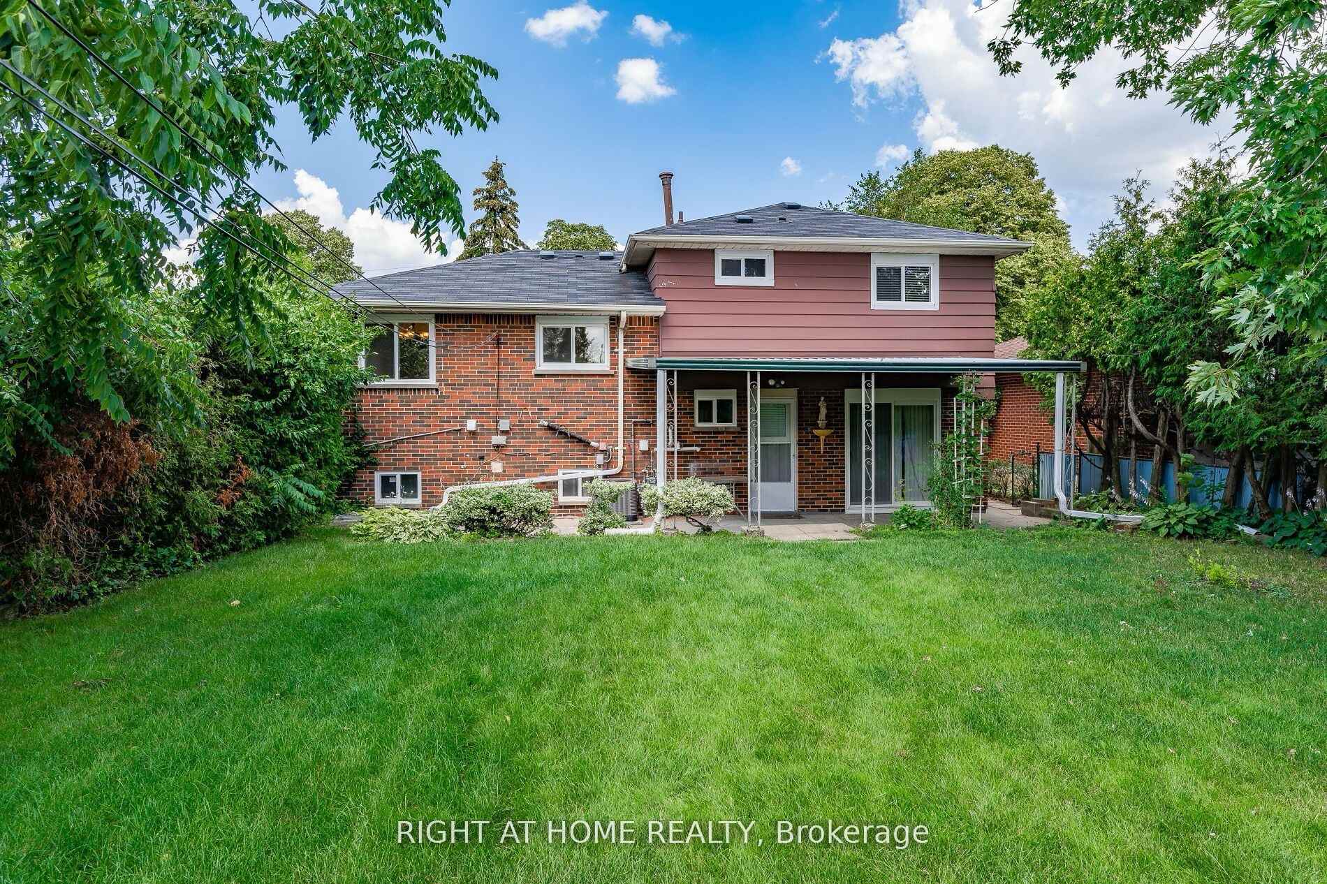 Photo 25 of Unit Unit B (BSMT), 56 Carmen Avenue, Hamilton, Macassa — HOMEH