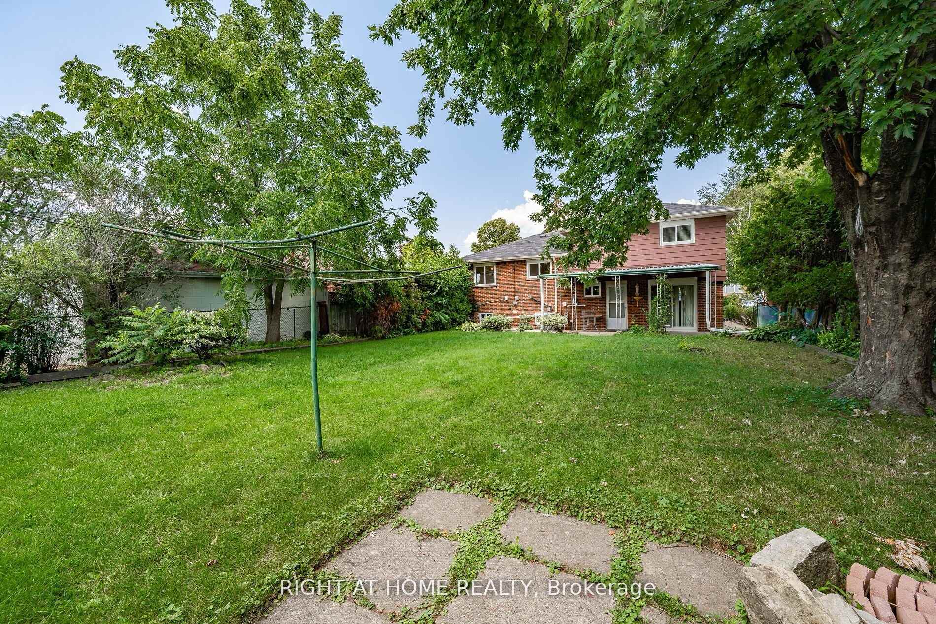 Photo 26 of Unit Unit B (BSMT), 56 Carmen Avenue, Hamilton, Macassa — HOMEH