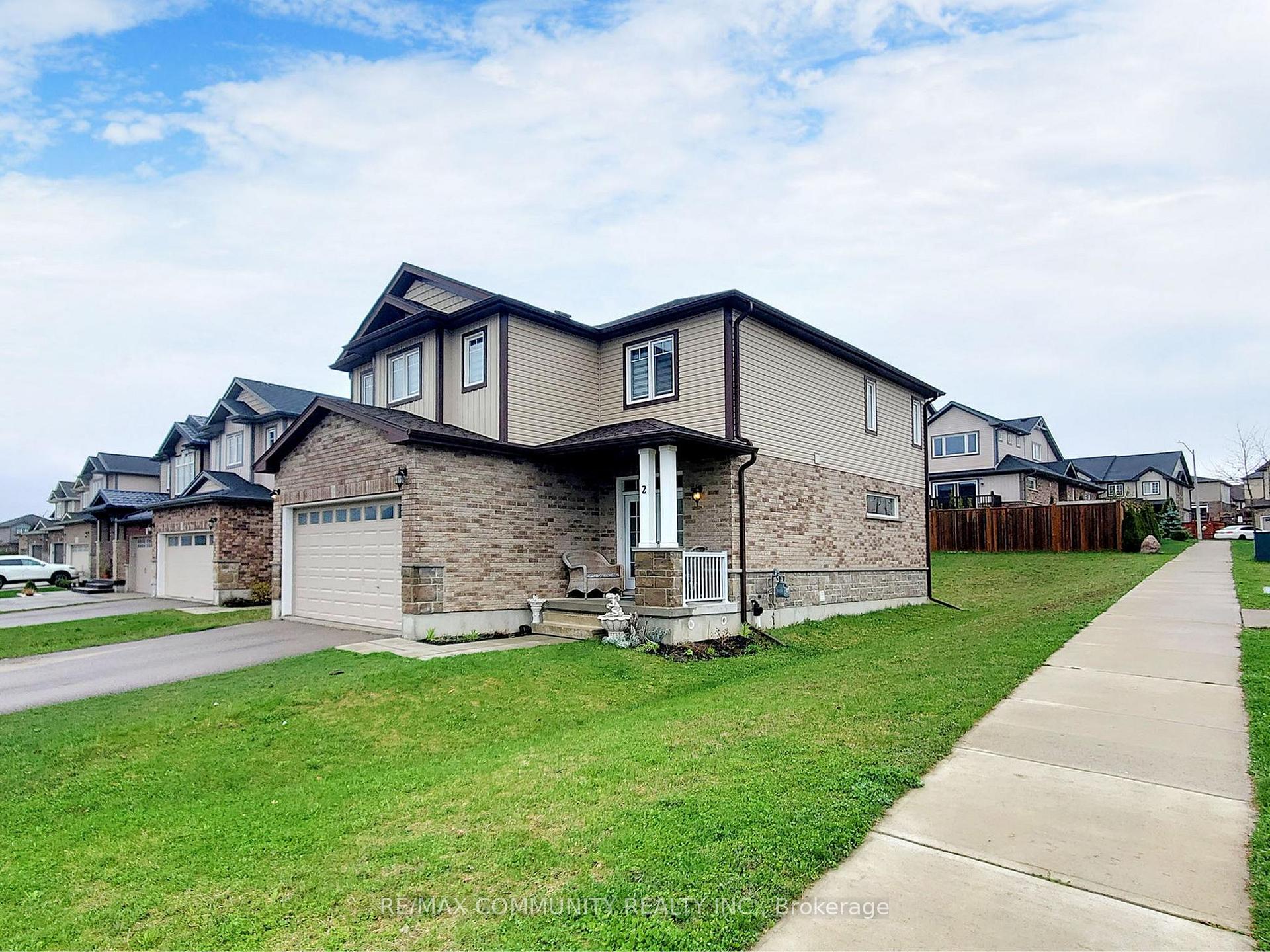 Photo 2 of 2 Castlebay Street, Kitchener, Huron Park — HOMEH