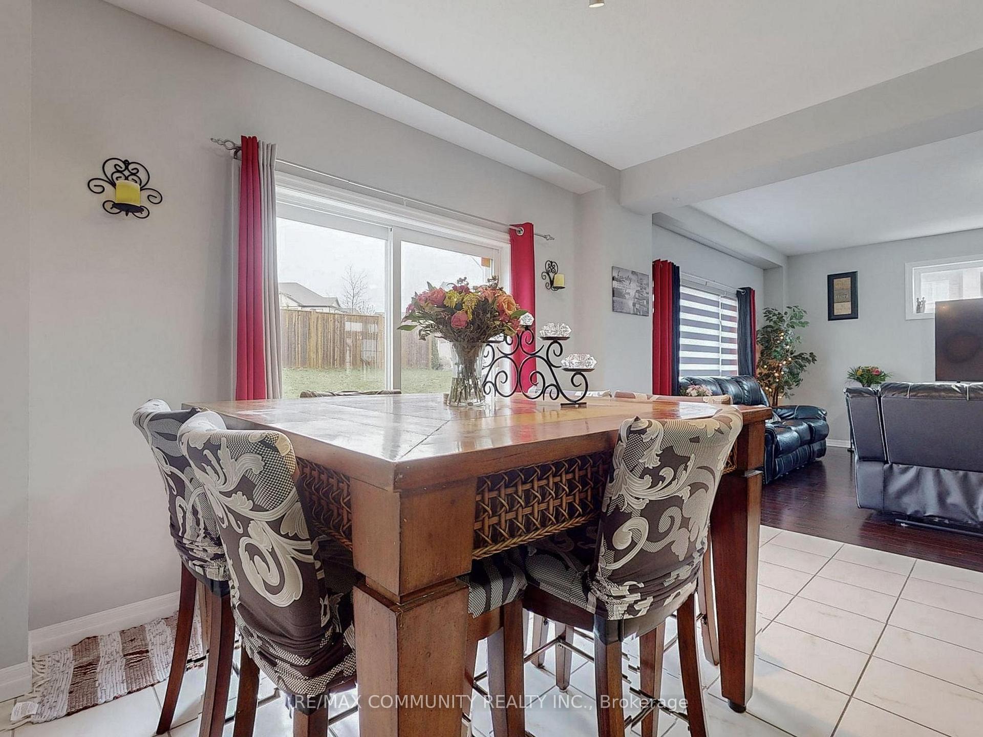 Photo 18 of 2 Castlebay Street, Kitchener, Huron Park — HOMEH