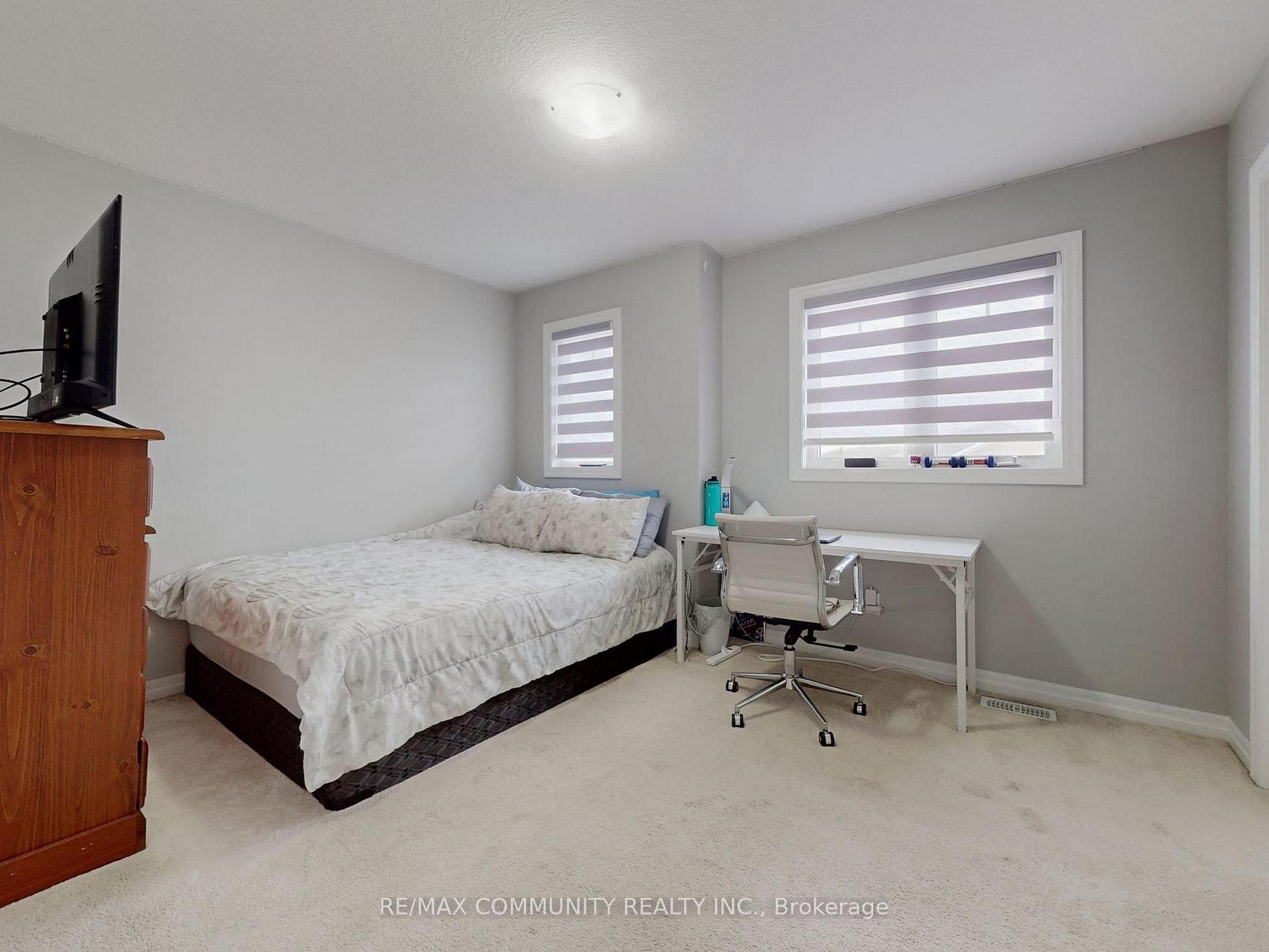 Photo 31 of 2 Castlebay Street, Kitchener, Huron Park — HOMEH
