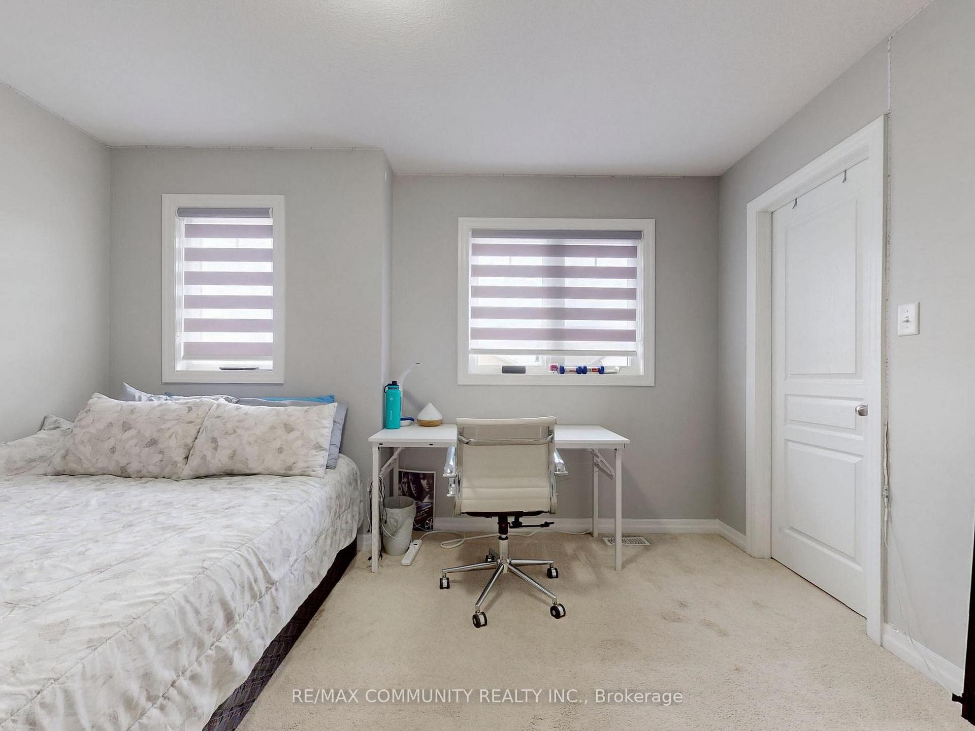 Photo 33 of 2 Castlebay Street, Kitchener, Huron Park — HOMEH