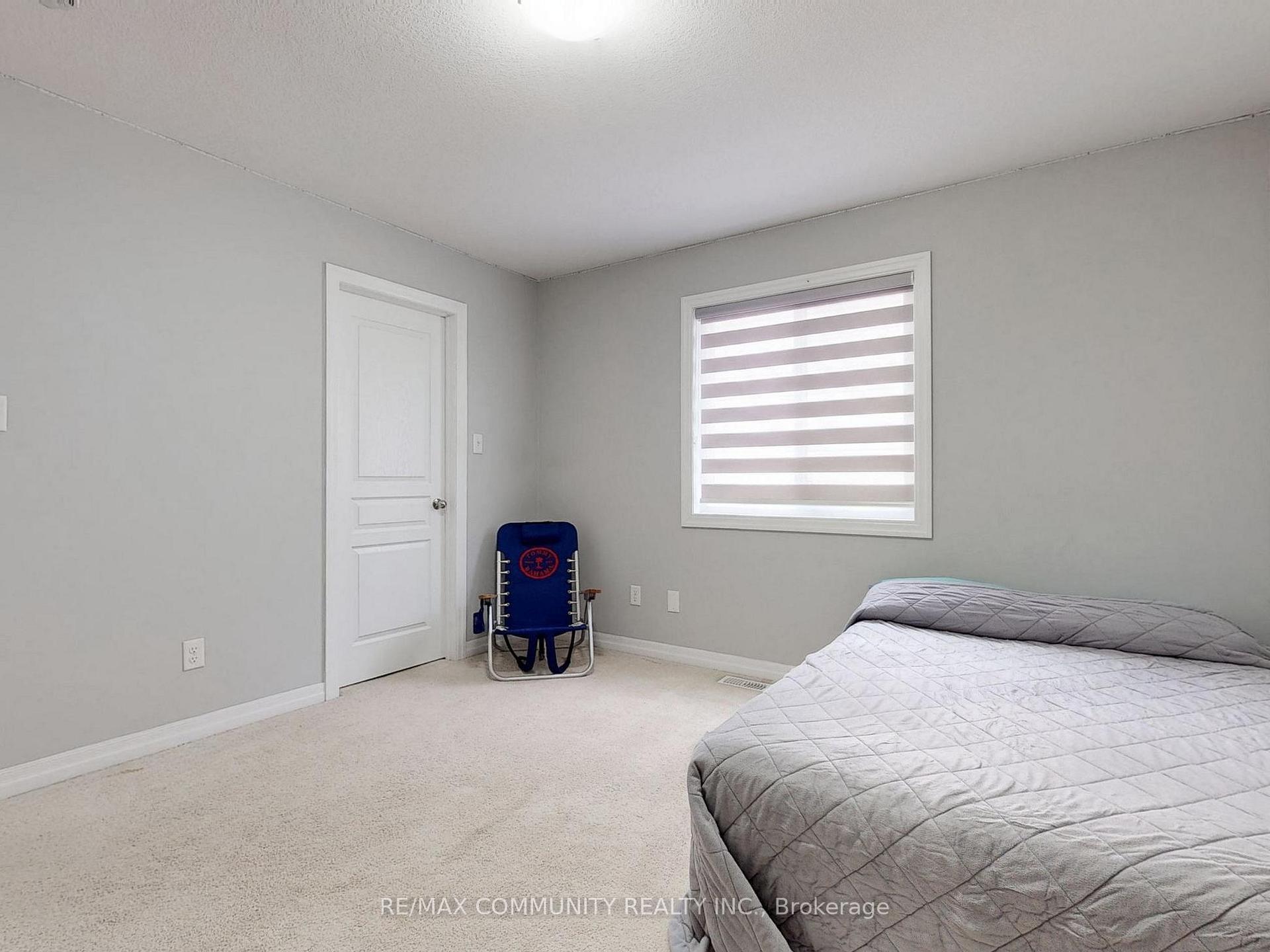 Photo 35 of 2 Castlebay Street, Kitchener, Huron Park — HOMEH