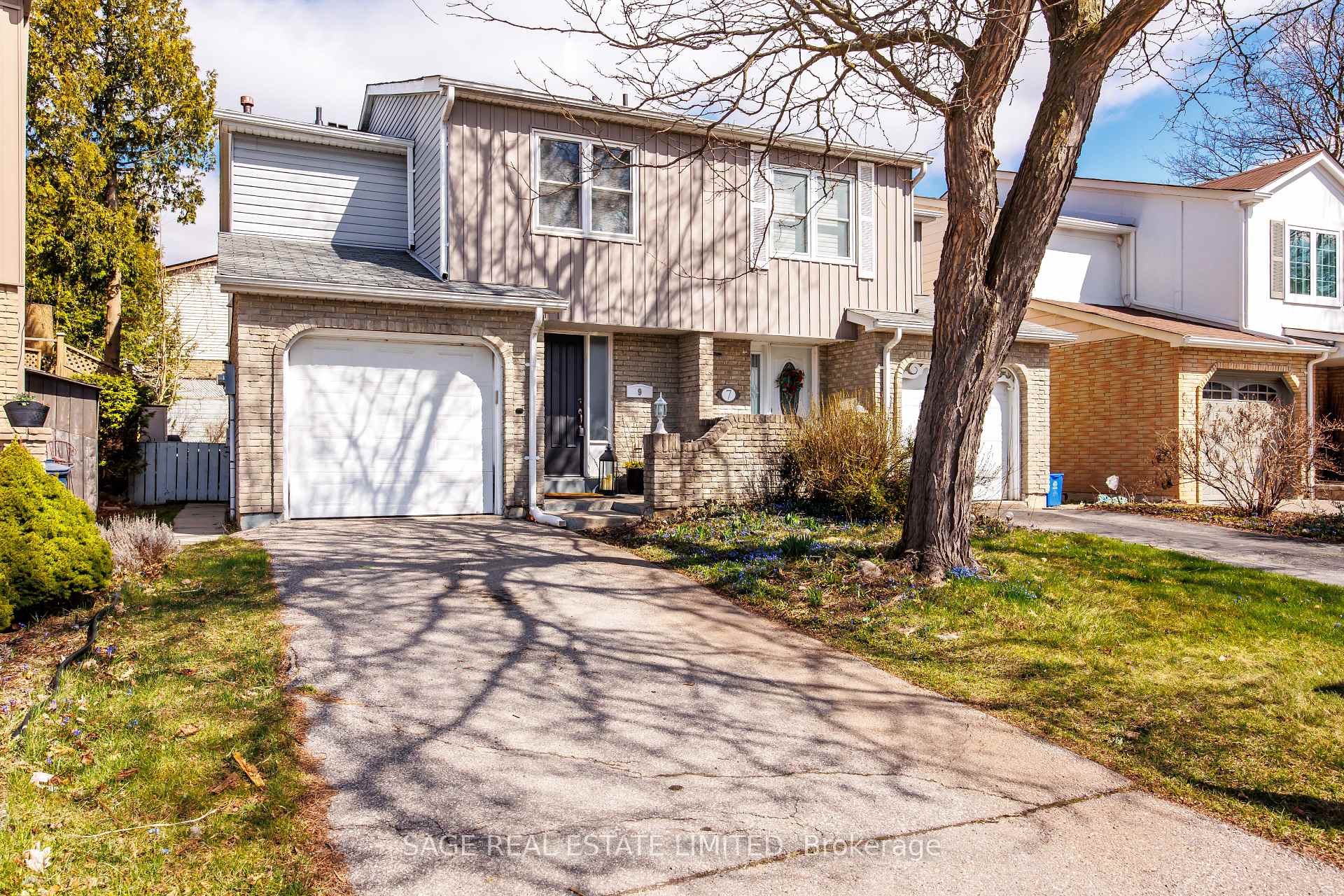 Photo 1 of 9 Reginald Crescent, Markham, Markham Village — HOMEH
