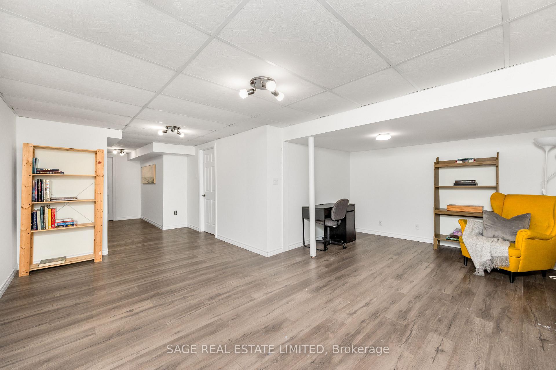Photo 13 of 9 Reginald Crescent, Markham, Markham Village — HOMEH