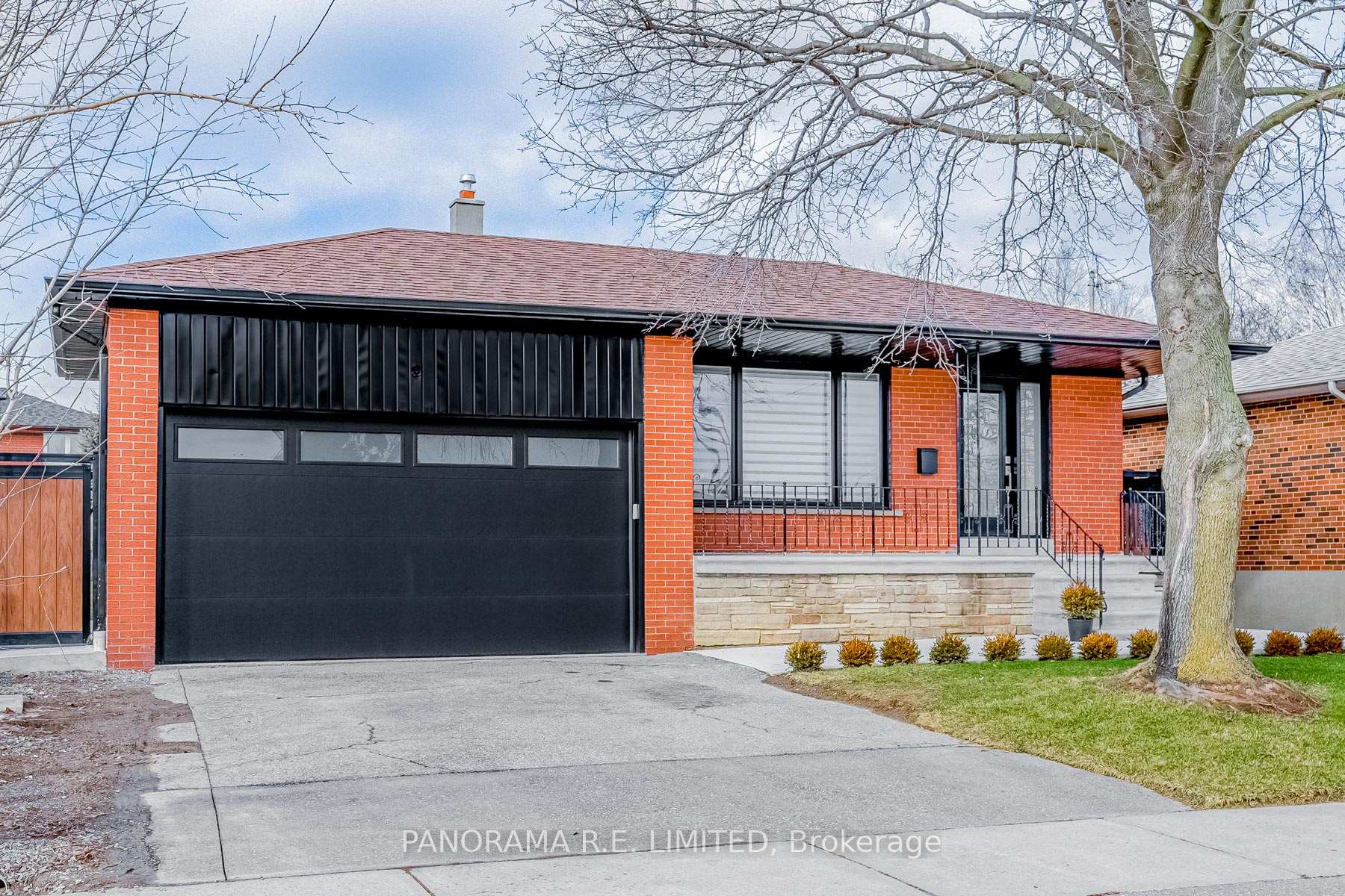 Front of Unit Lower, 674 Netherton Crescent