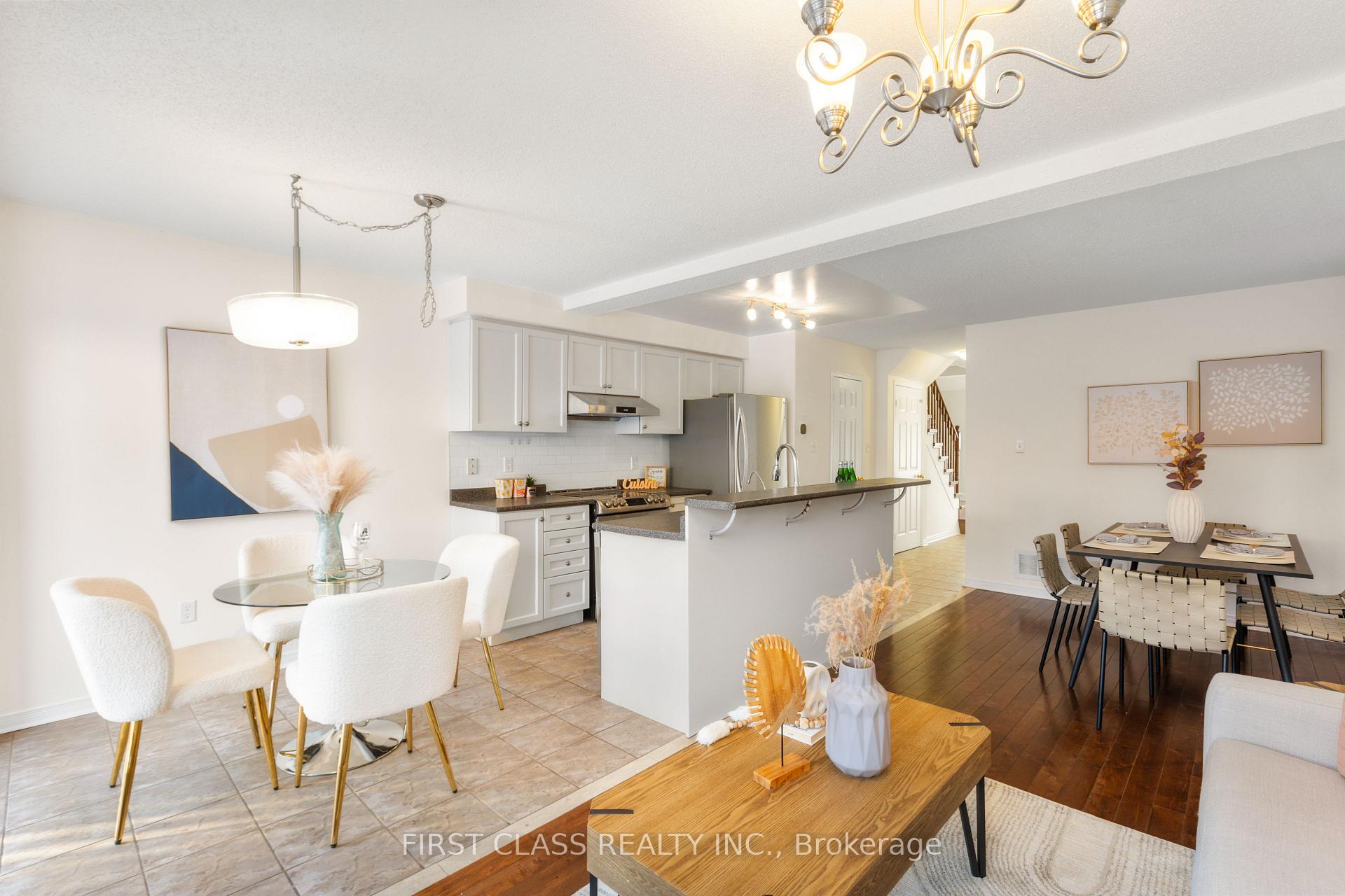 Photo 6 of 26 Tara Crescent, Markham, Cedarwood — HOMEH