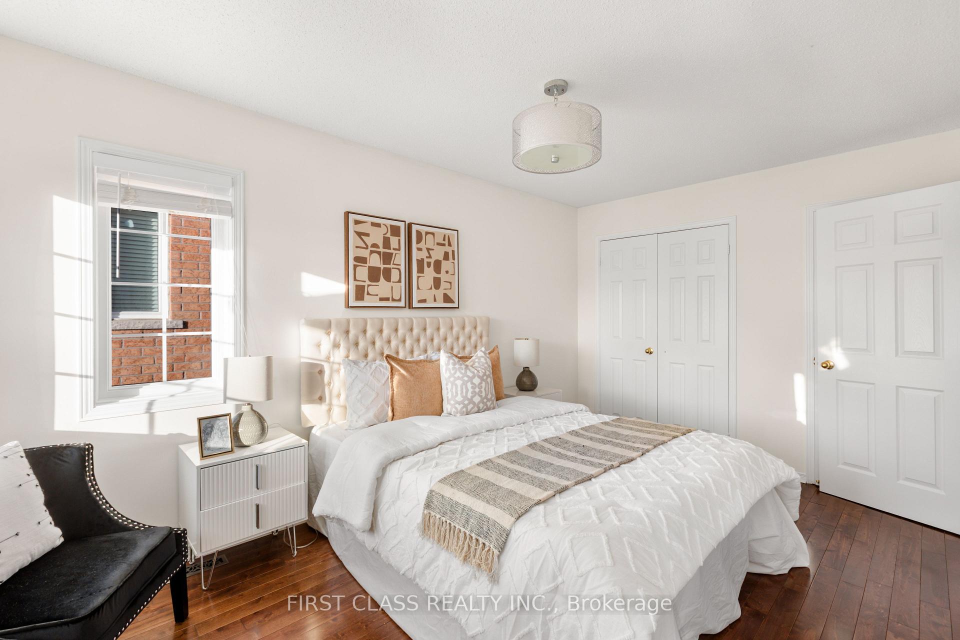 Photo 13 of 26 Tara Crescent, Markham, Cedarwood — HOMEH