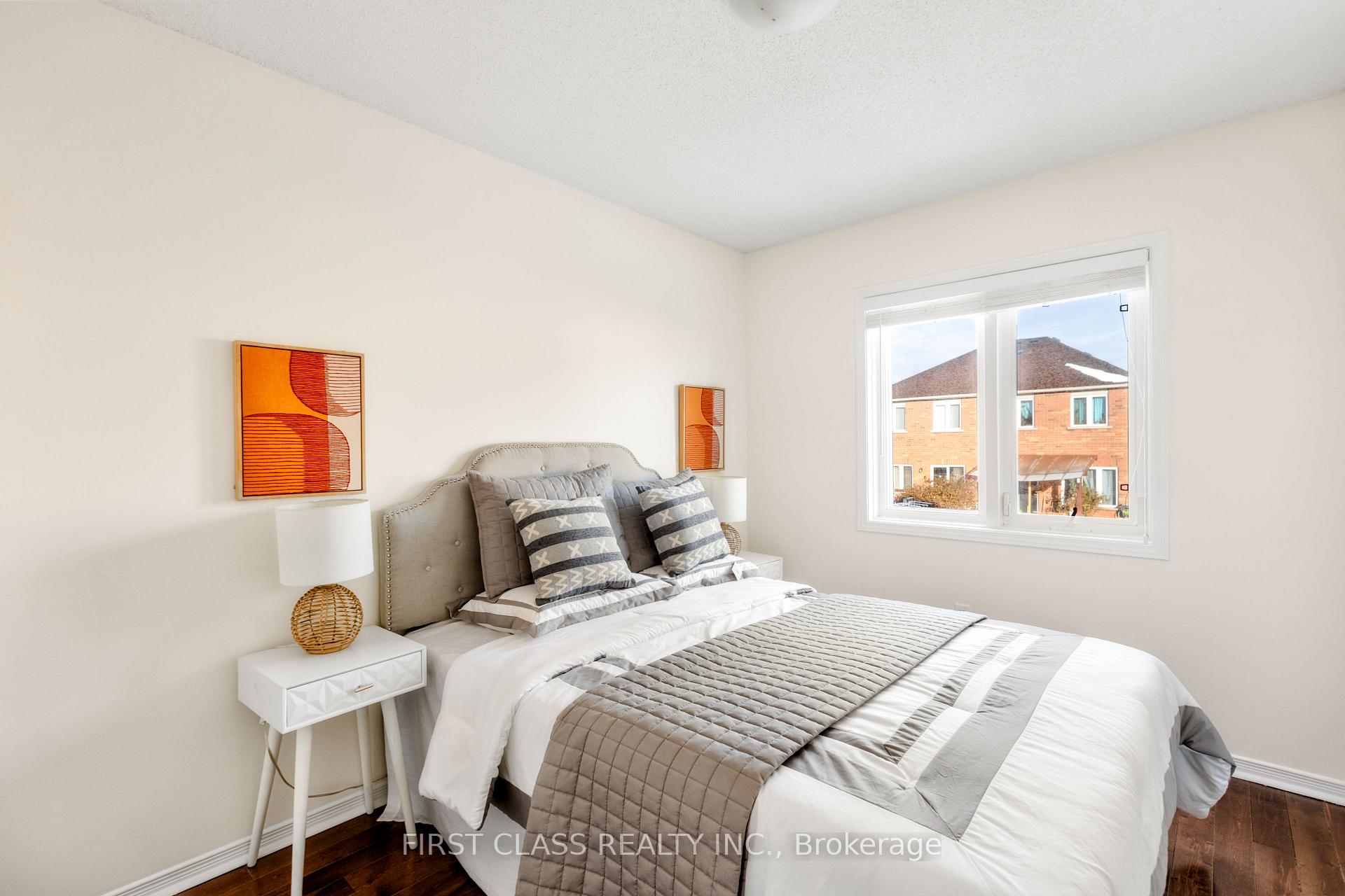 Photo 16 of 26 Tara Crescent, Markham, Cedarwood — HOMEH