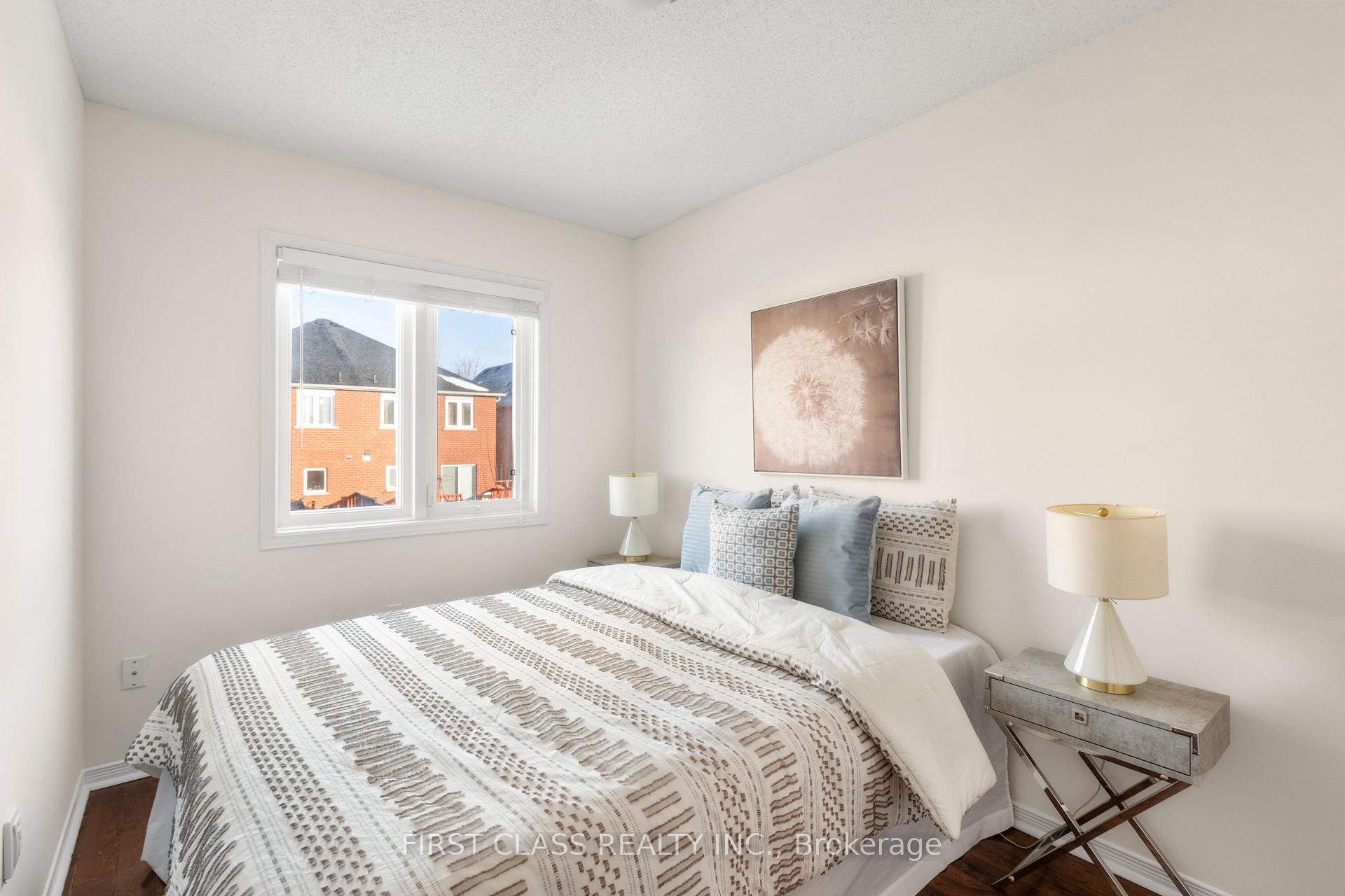 Photo 18 of 26 Tara Crescent, Markham, Cedarwood — HOMEH