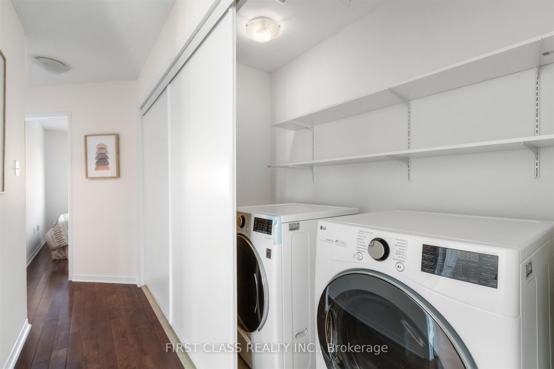 Photo 22 of 26 Tara Crescent, Markham, Cedarwood — HOMEH