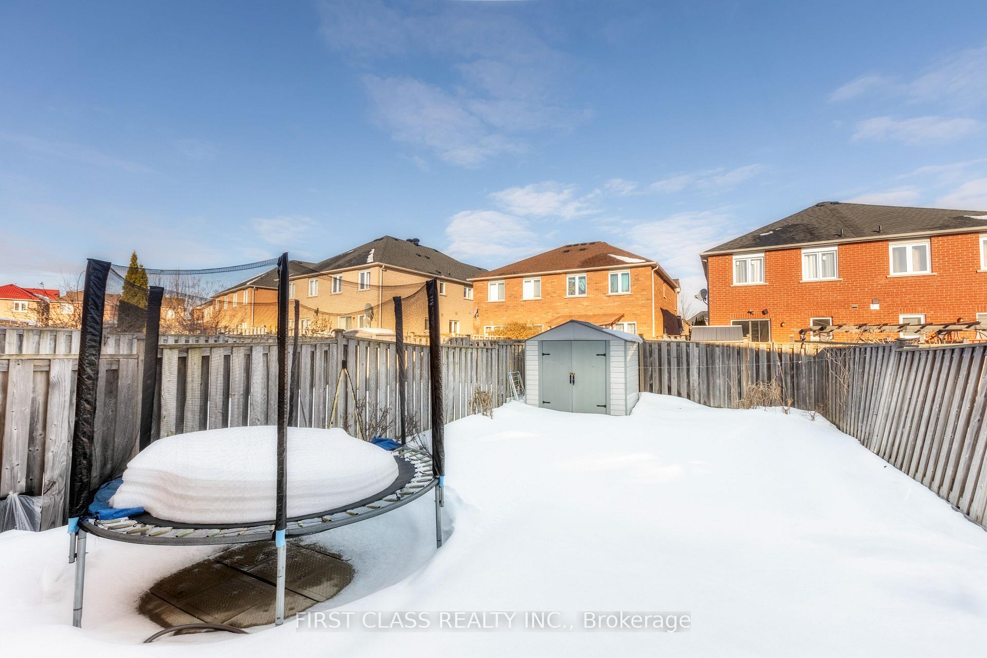 Photo 23 of 26 Tara Crescent, Markham, Cedarwood — HOMEH