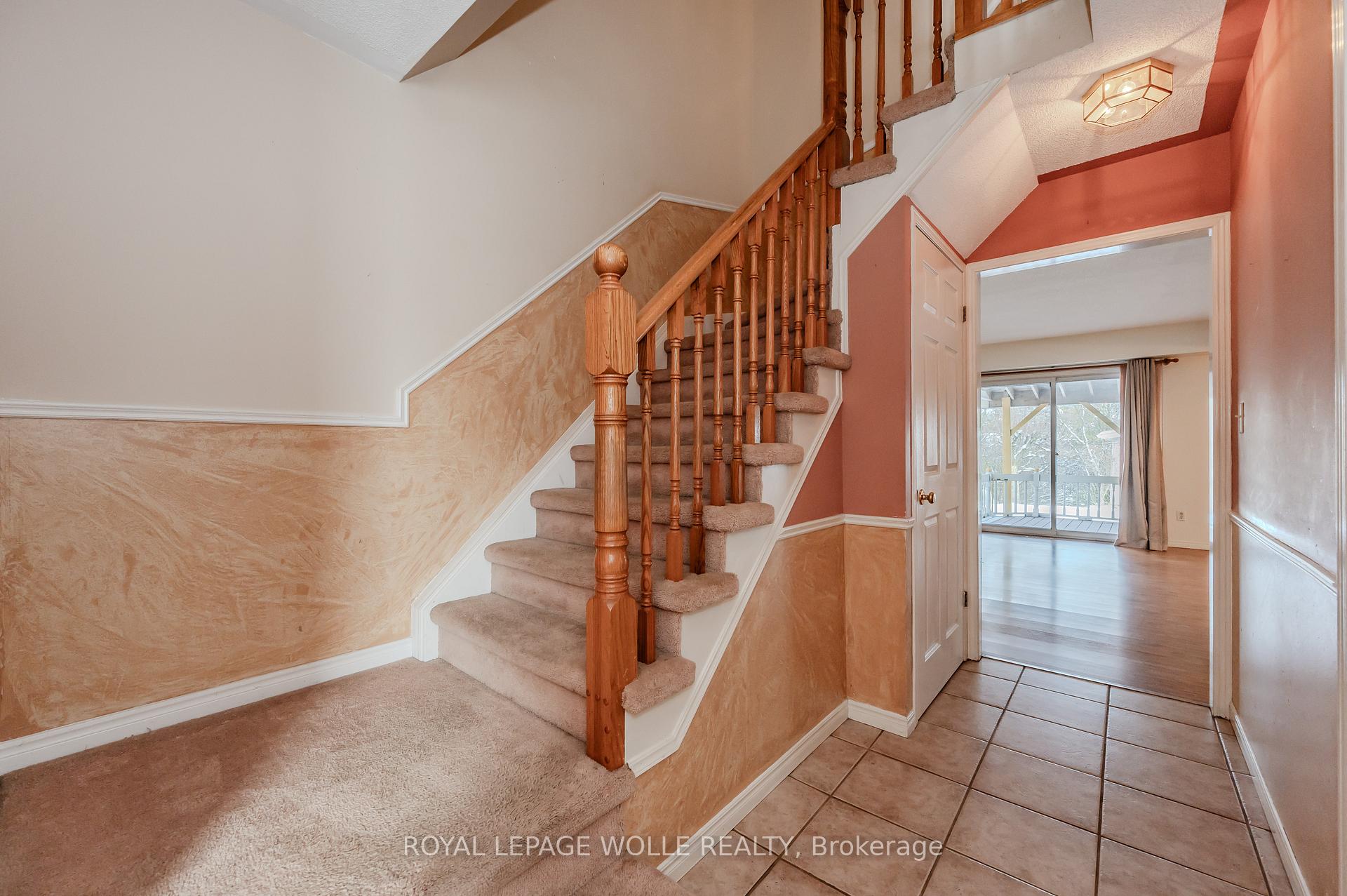 Photo 6 of 10 Fenwick Court, Kitchener — HOMEH