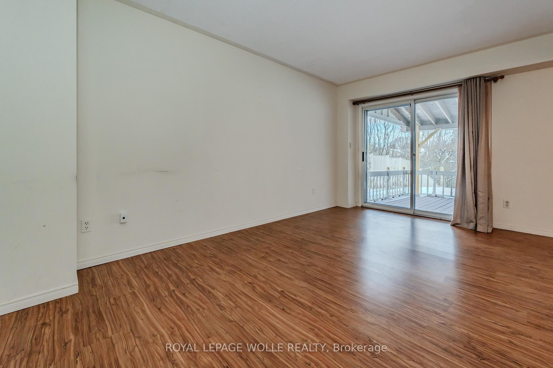 Photo 7 of 10 Fenwick Court, Kitchener — HOMEH