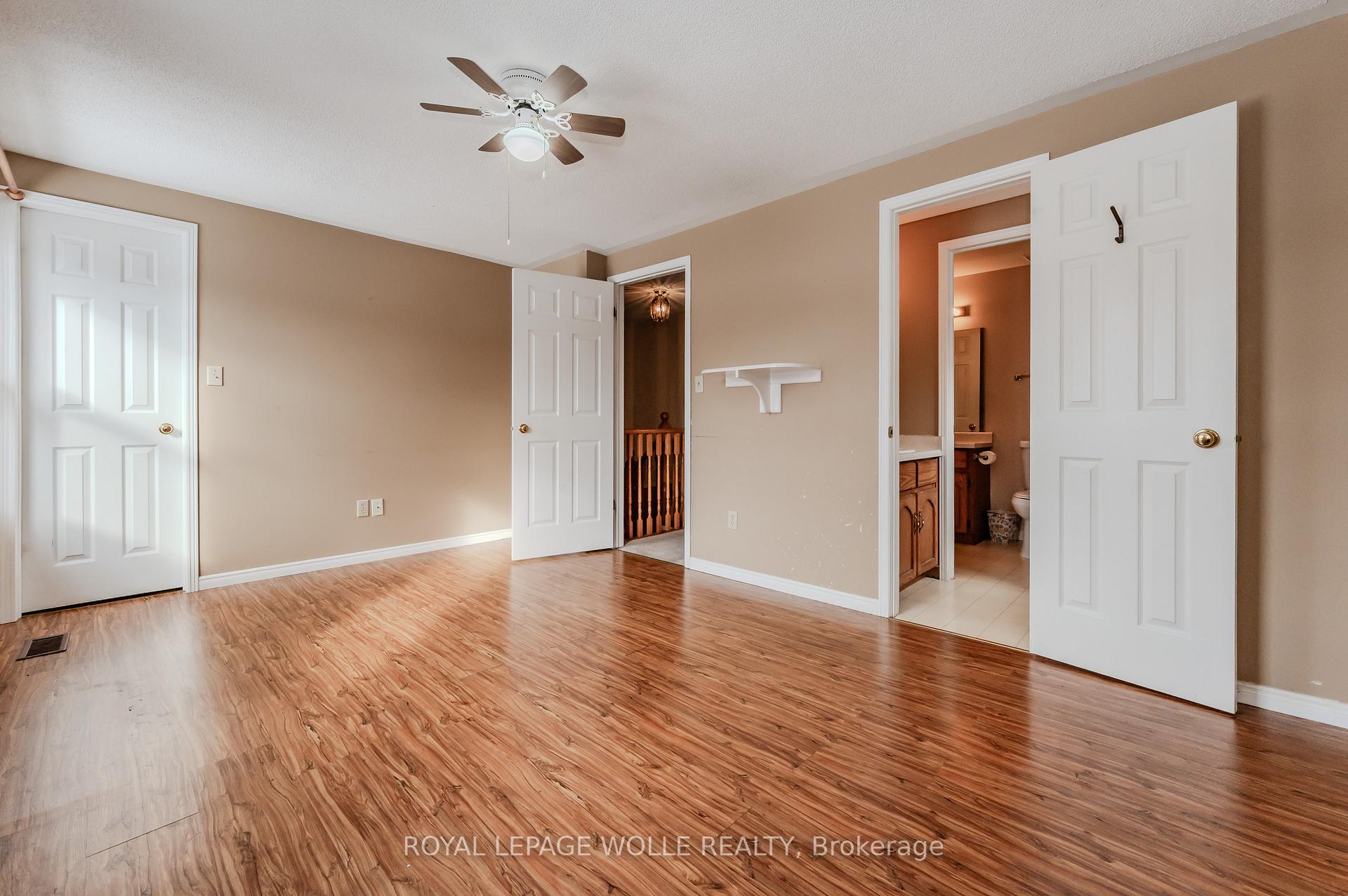 Photo 25 of 10 Fenwick Court, Kitchener — HOMEH
