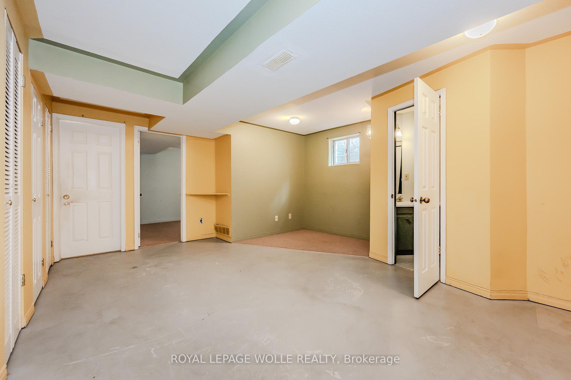 Photo 28 of 10 Fenwick Court, Kitchener — HOMEH