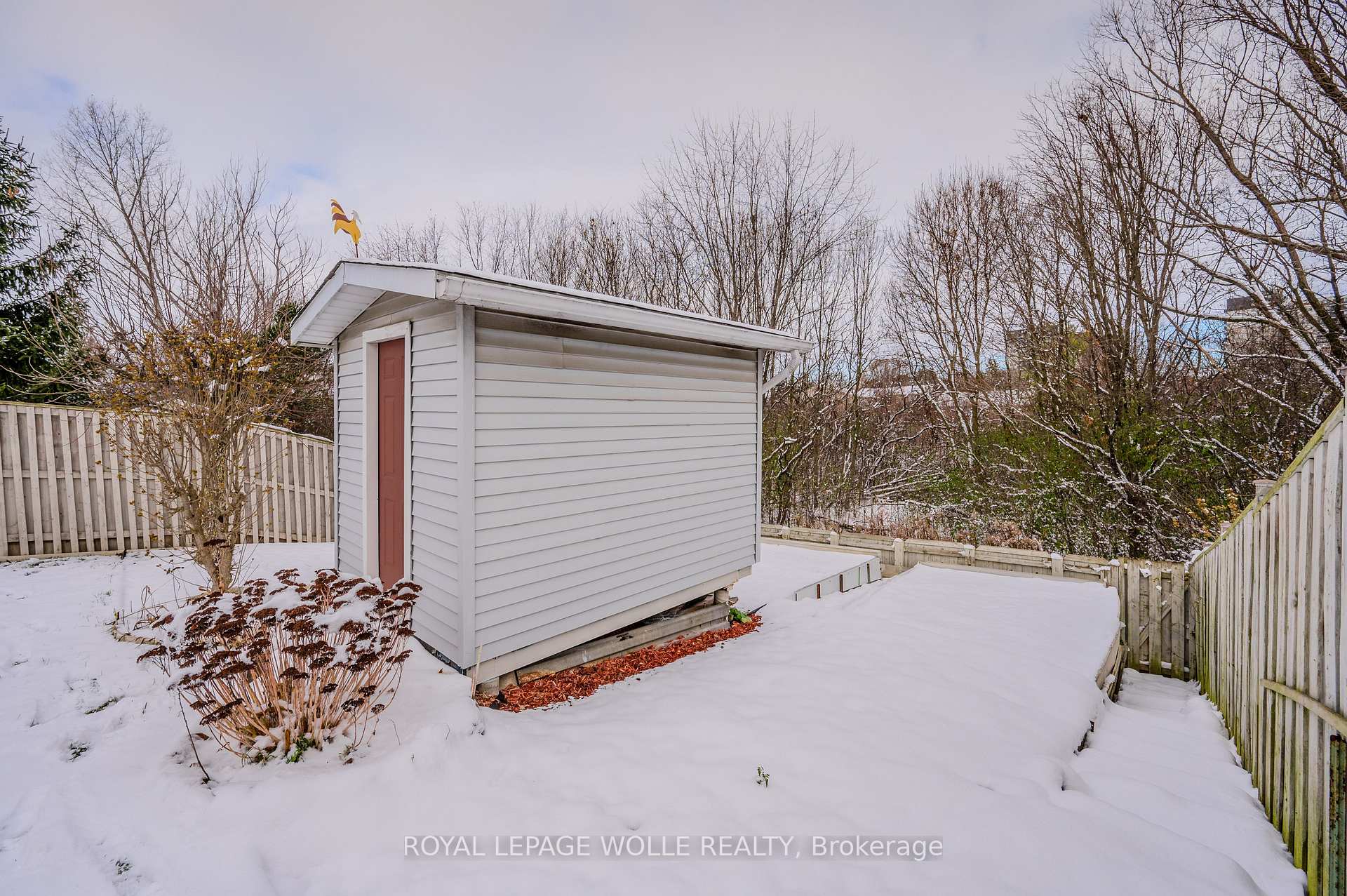 Photo 39 of 10 Fenwick Court, Kitchener — HOMEH