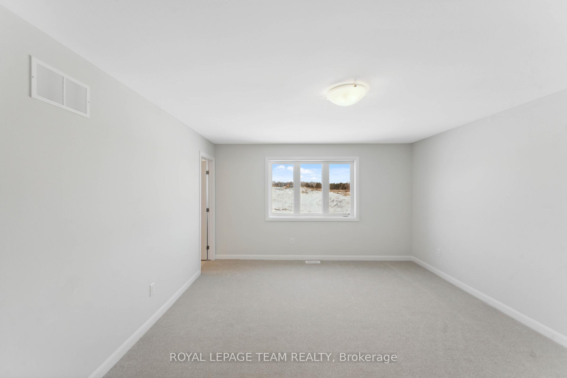Photo 17 of 136 Invention Boulevard, Ottawa, Kanata - Morgan's Grant/South March — HOMEH