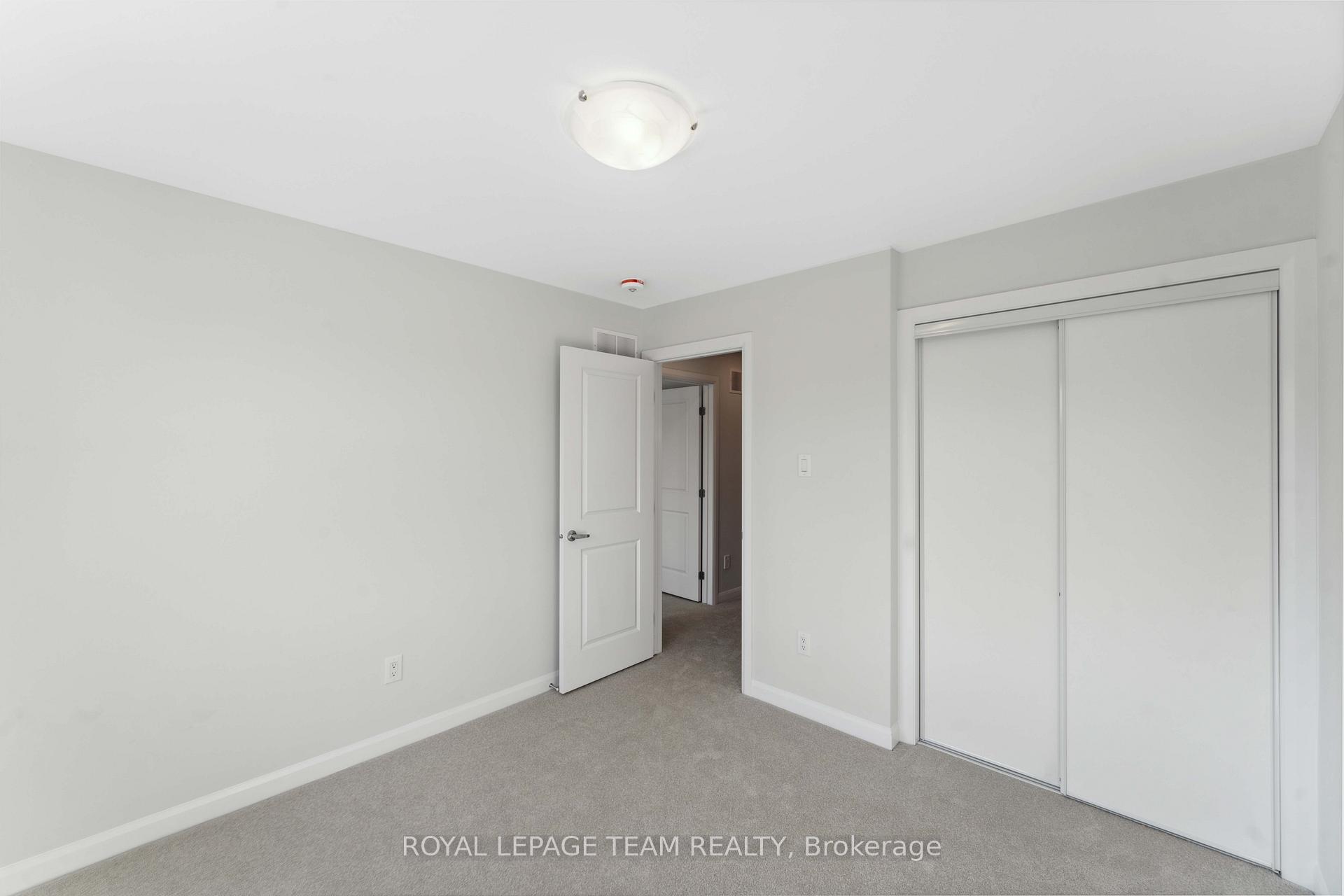 Photo 21 of 136 Invention Boulevard, Ottawa, Kanata - Morgan's Grant/South March — HOMEH