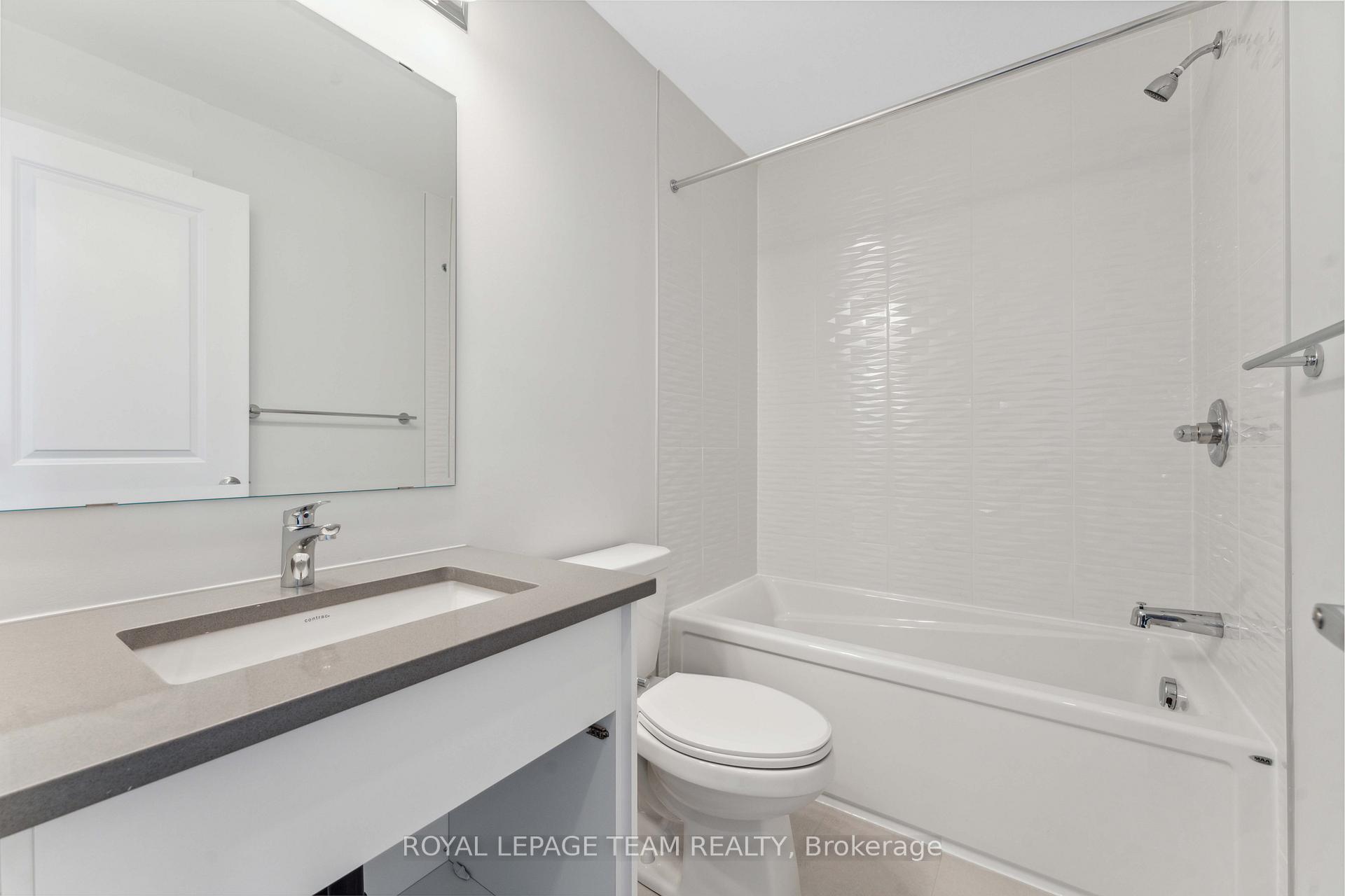 Photo 24 of 136 Invention Boulevard, Ottawa, Kanata - Morgan's Grant/South March — HOMEH