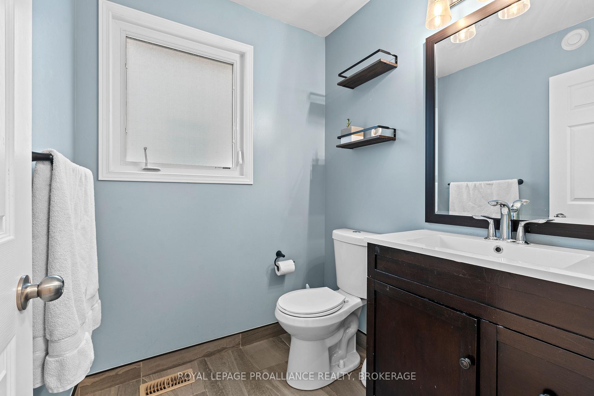 Photo 7 of 1482 Albany Drive, Kingston, City Northwest — HOMEH